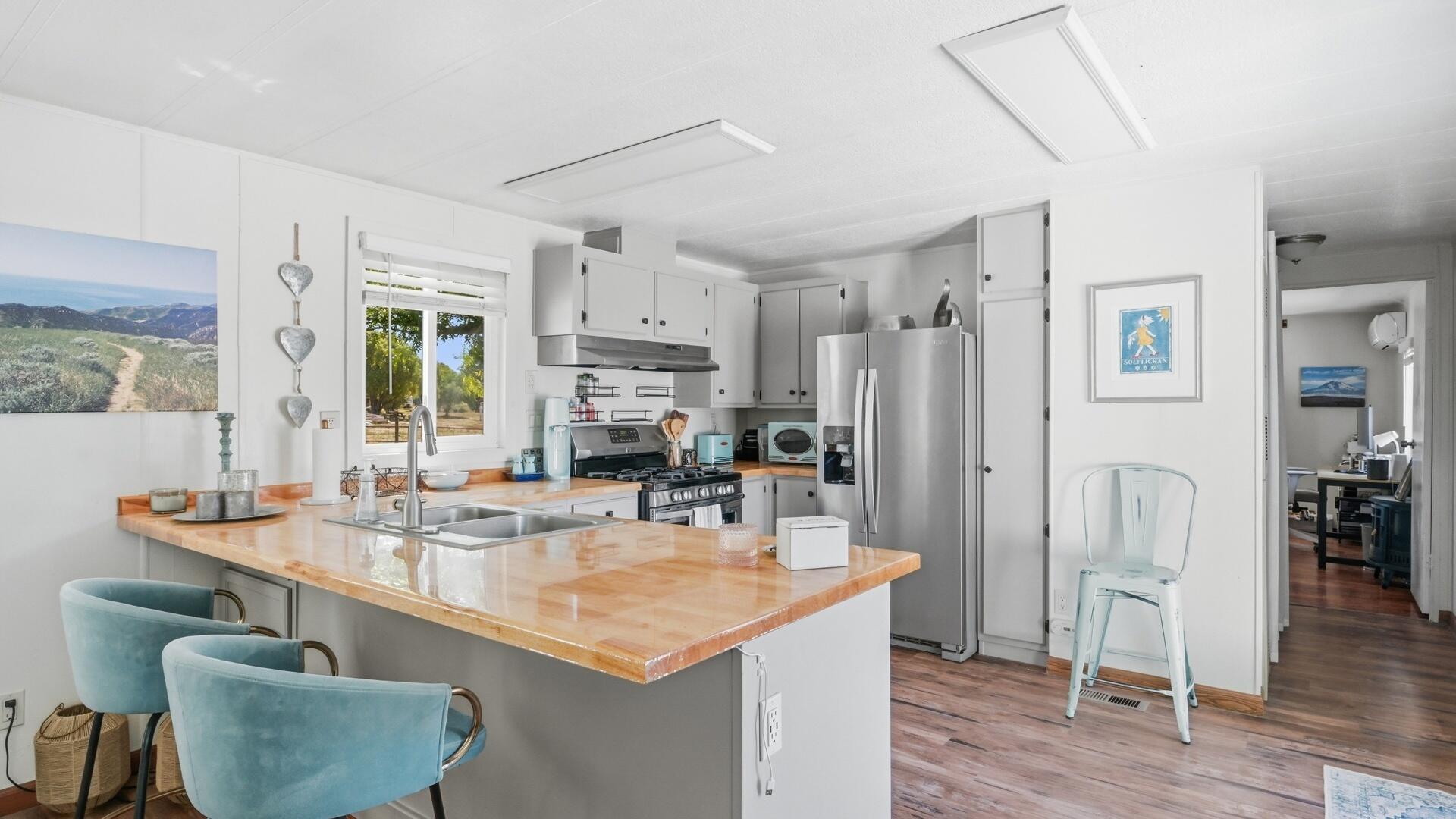 1450 W Highway 246