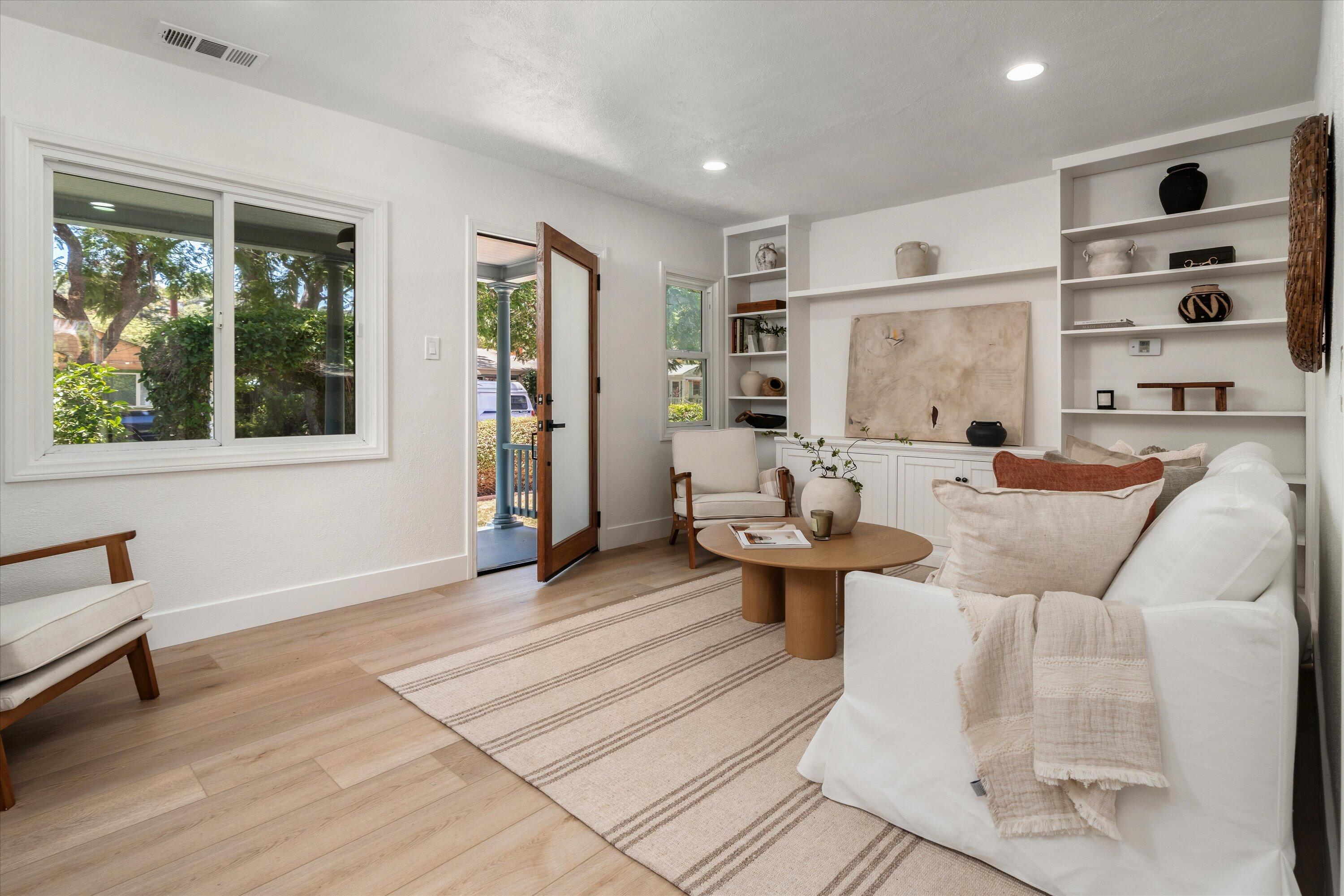 2030 Gillespie Street