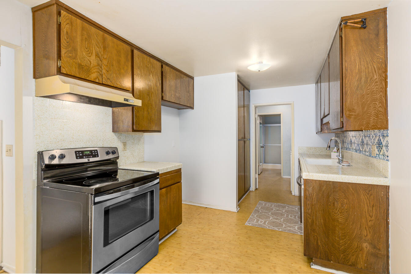 4701 Calle Reina
