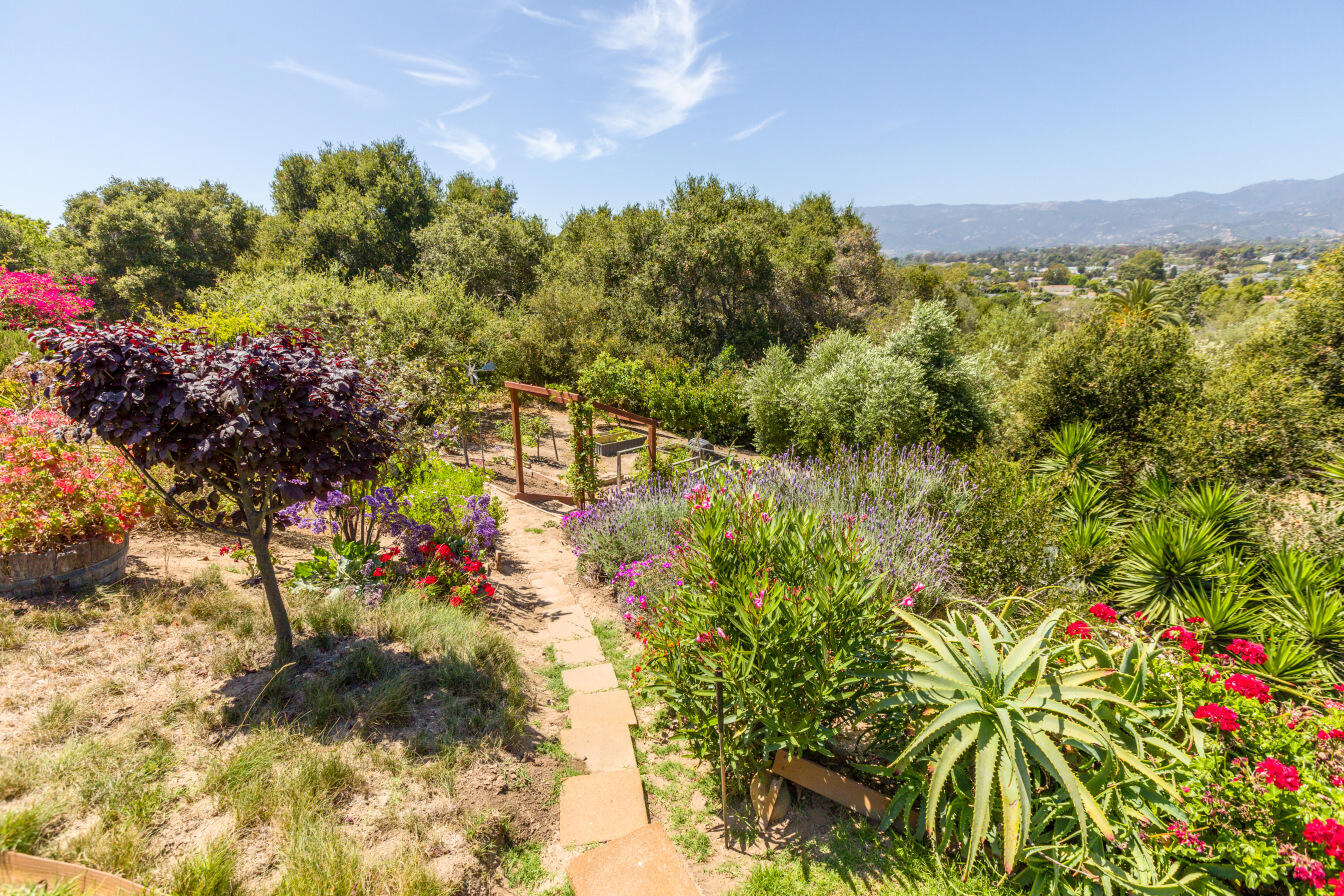 4701 Calle Reina