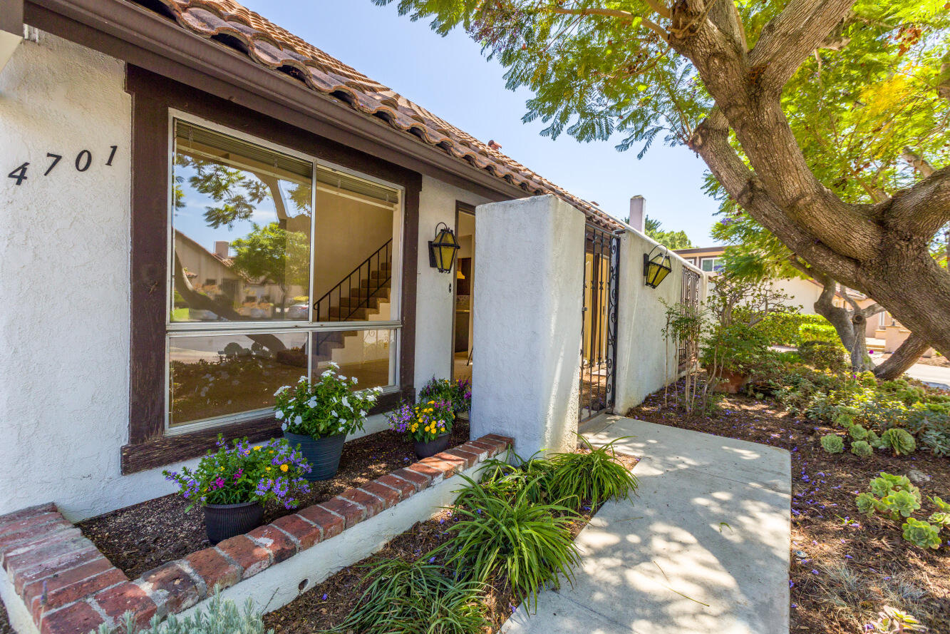 4701 Calle Reina