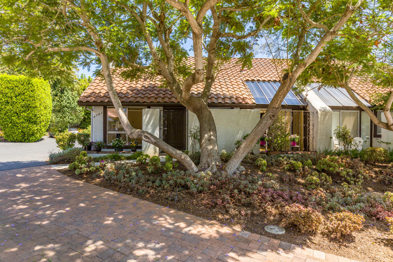 4701 Calle Reina