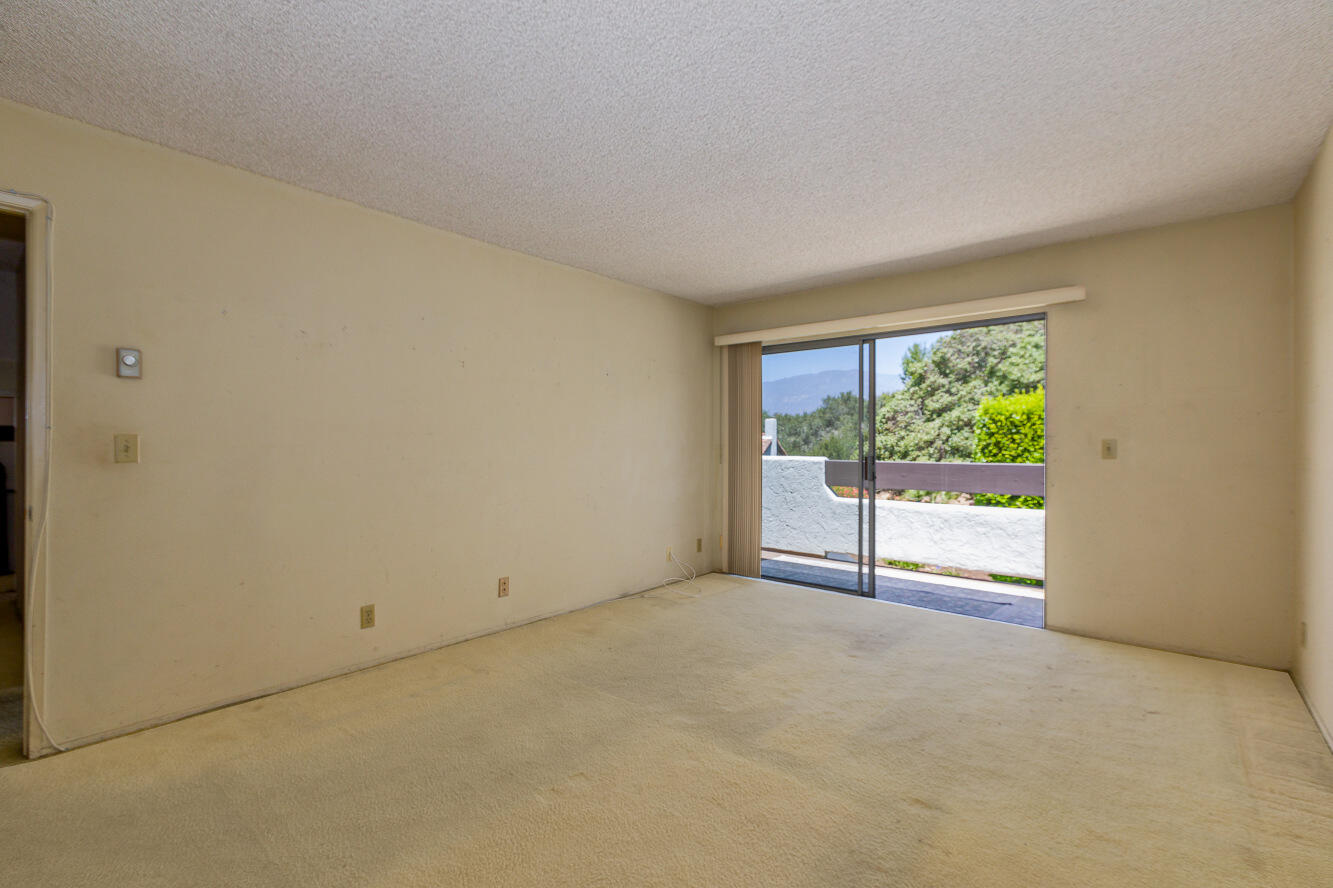 4701 Calle Reina
