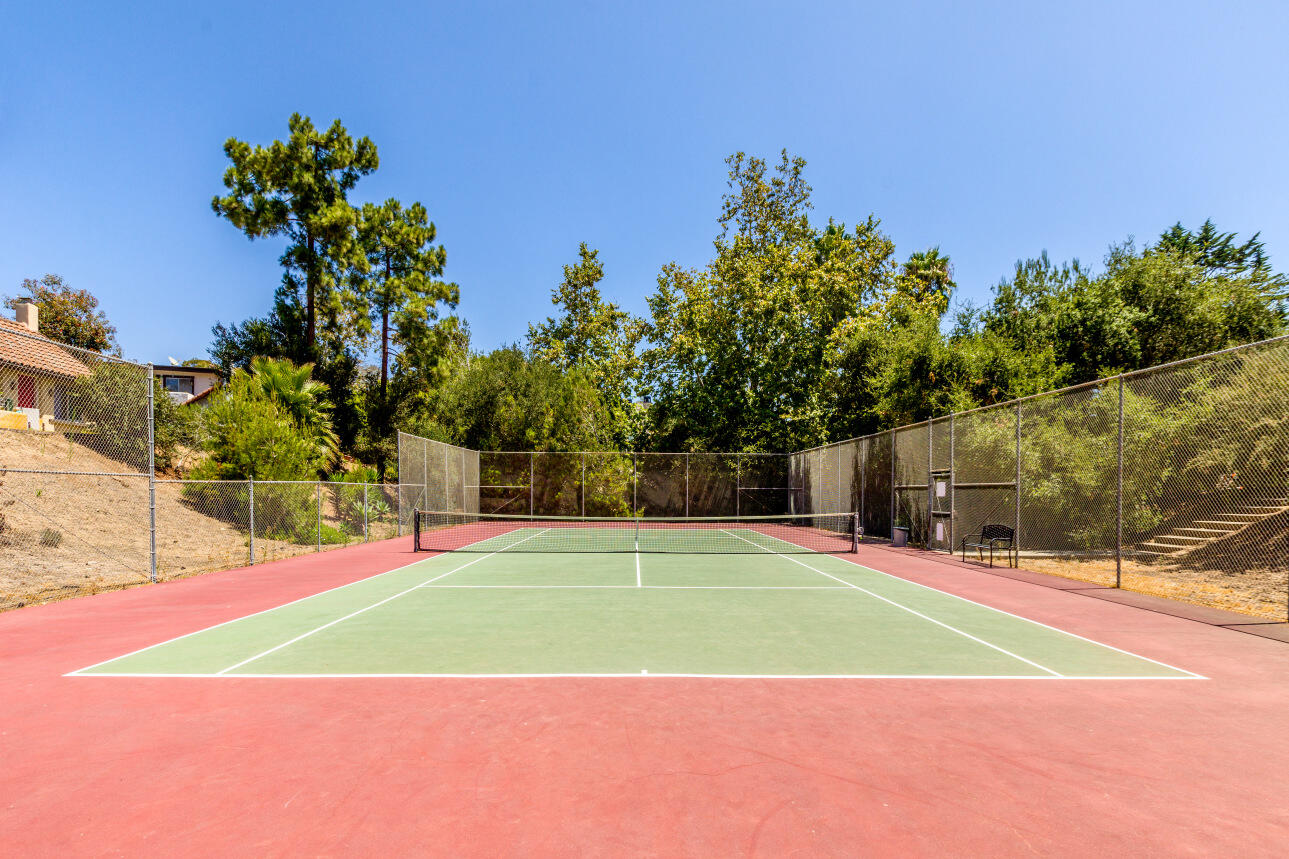 4701 Calle Reina