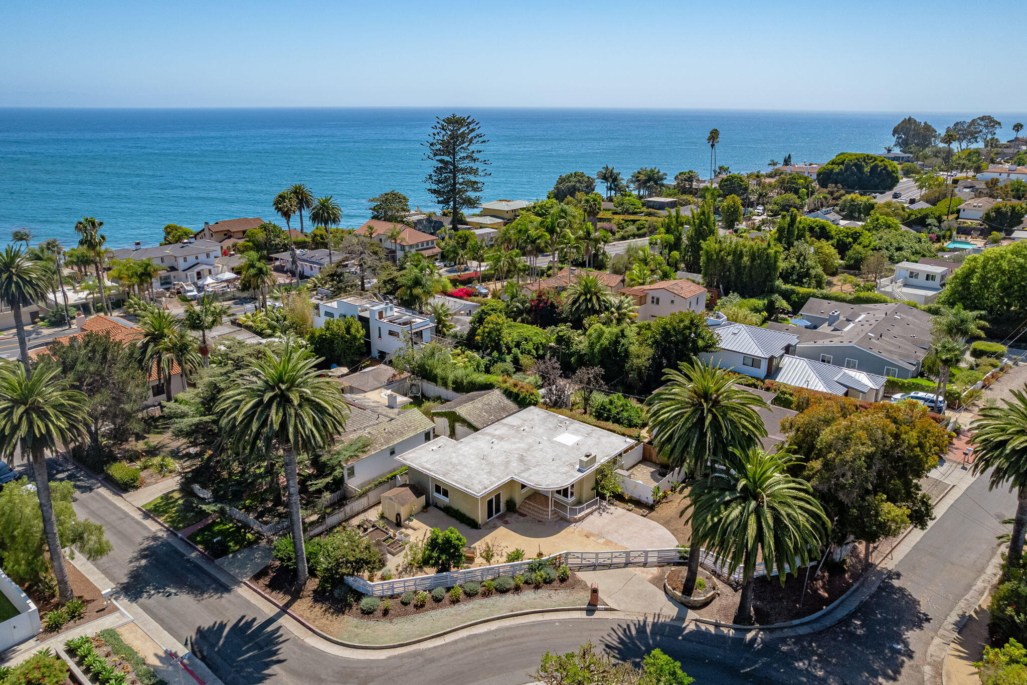 117 Santa Cruz Boulevard