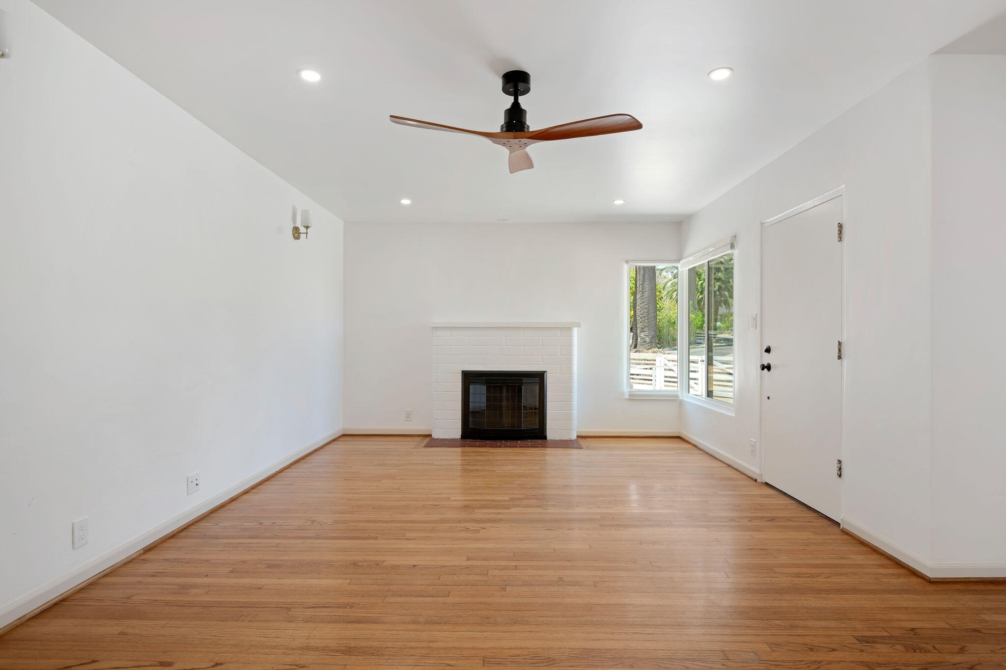 117 Santa Cruz Boulevard