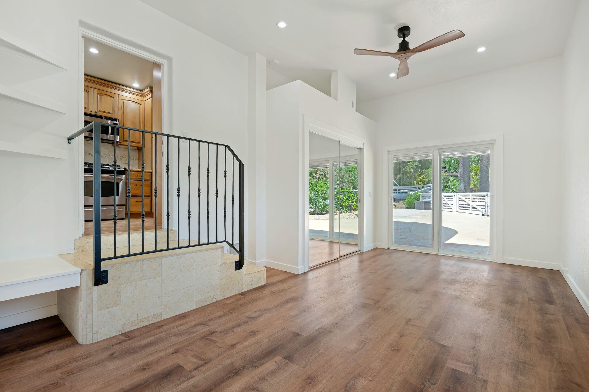 117 Santa Cruz Boulevard