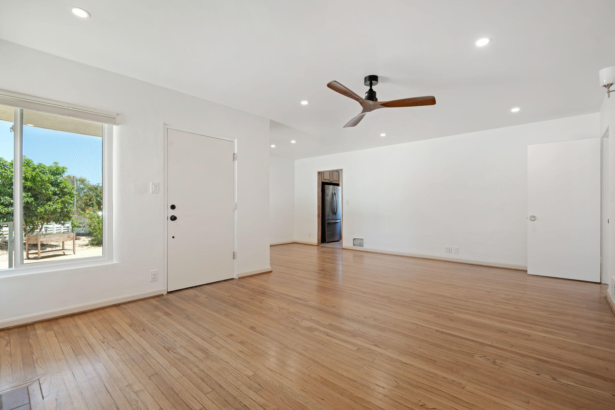117 Santa Cruz Boulevard