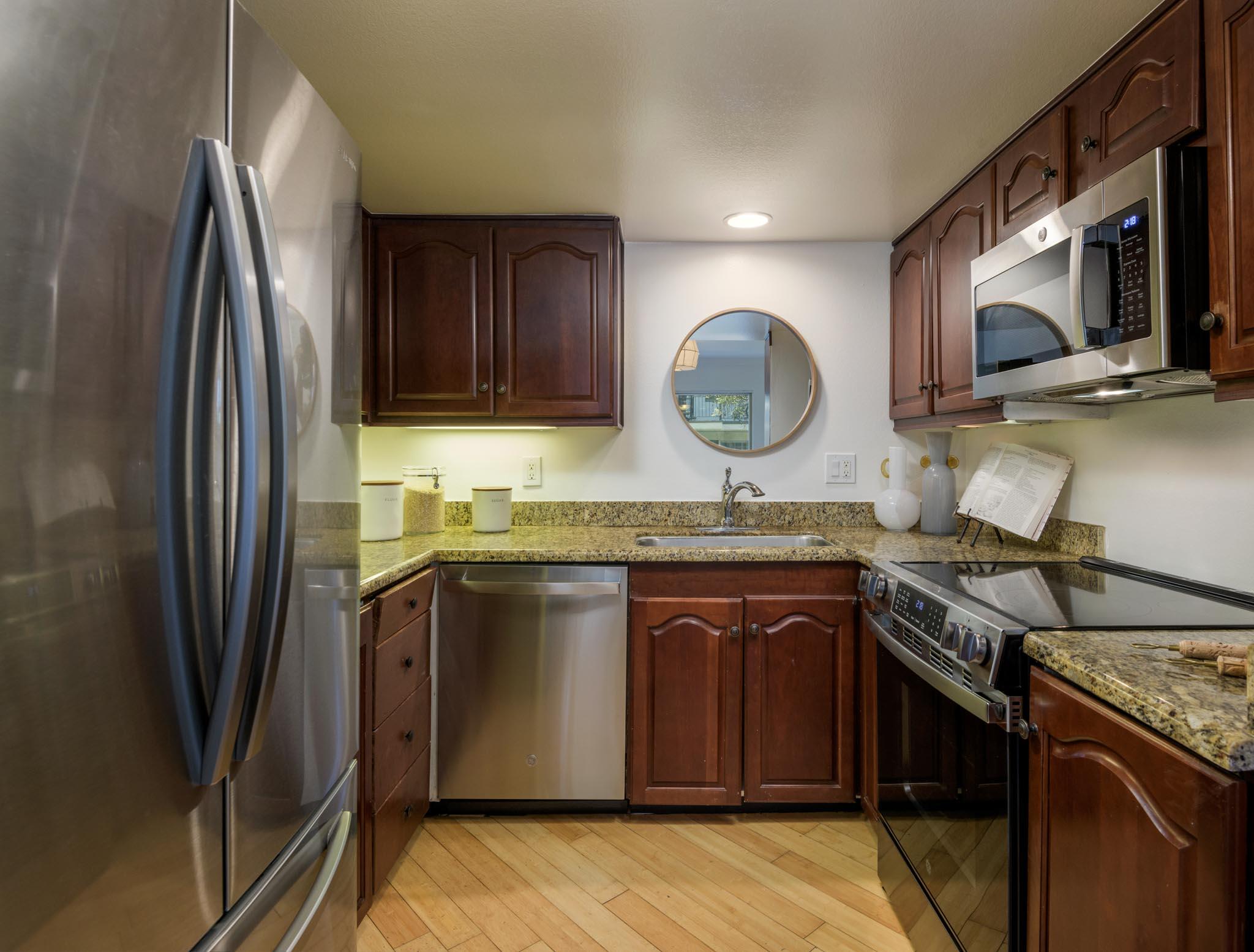 1701 Anacapa Street 8