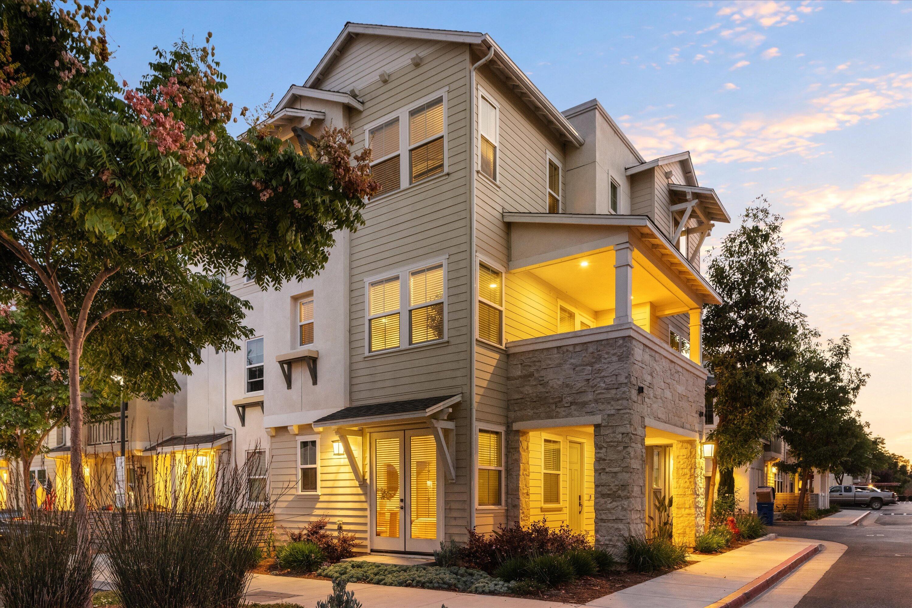 502 Asilomar Way Unit 105