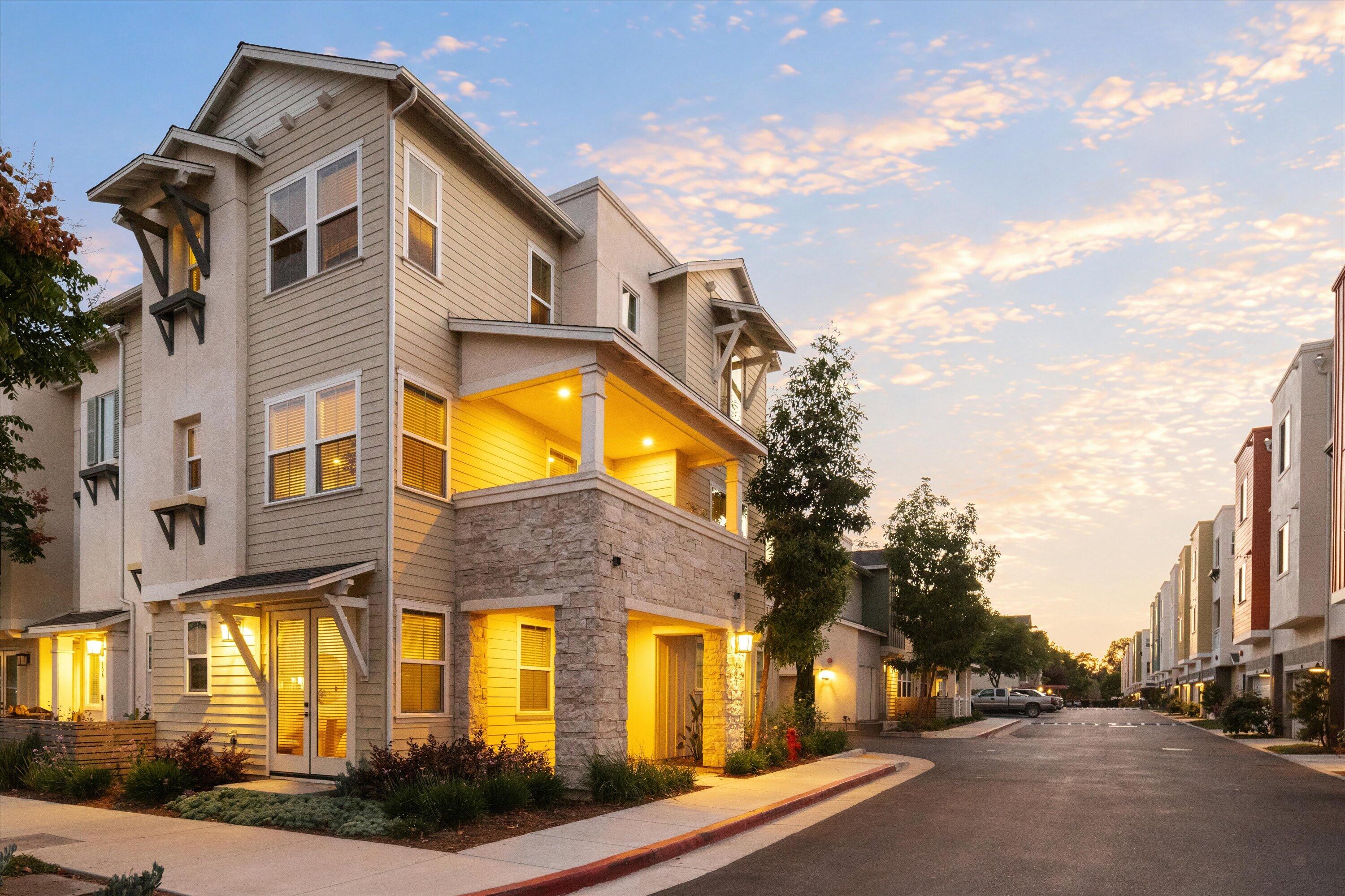 502 Asilomar Way Unit 105