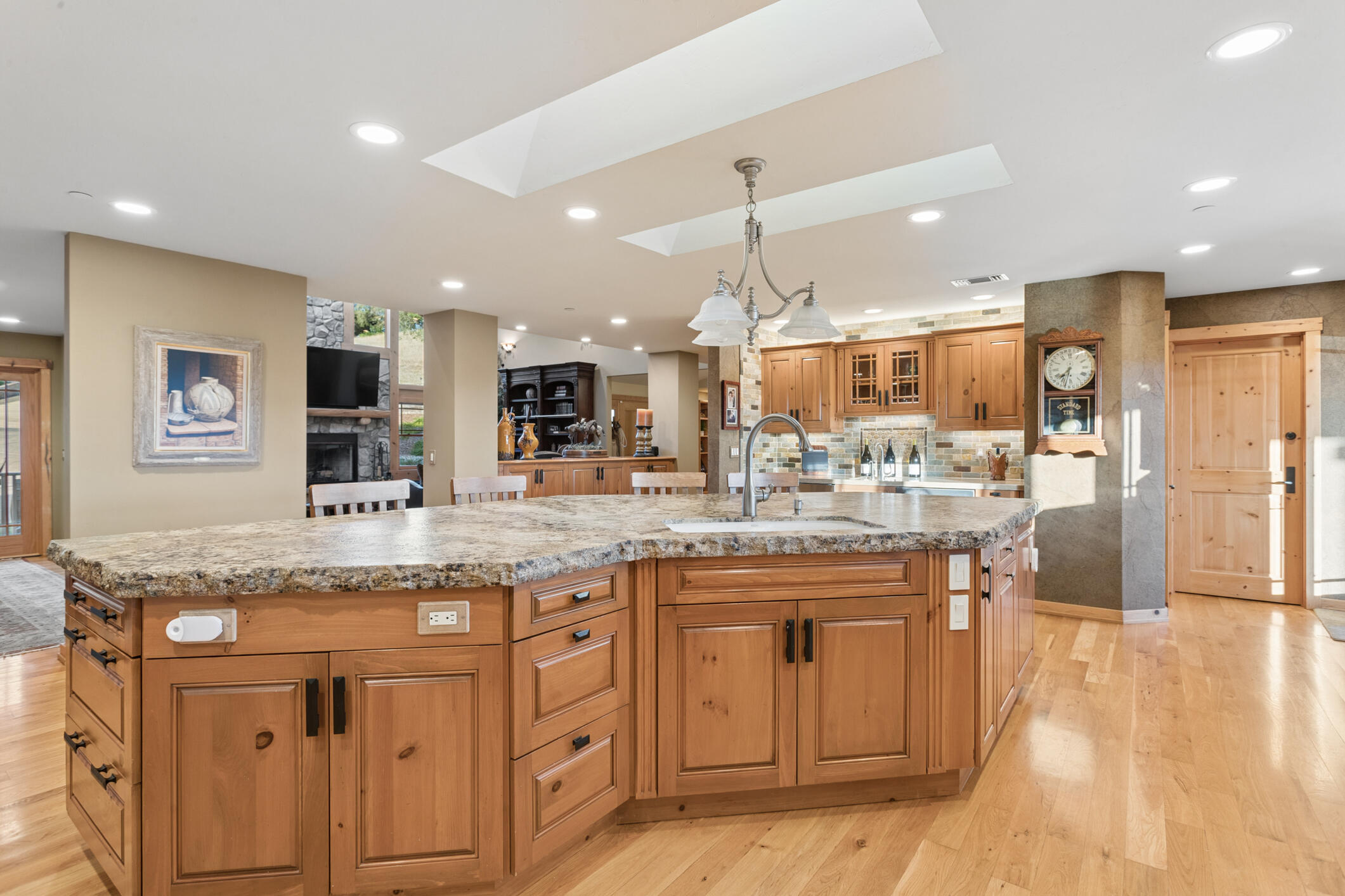 2490 Nightshade Place