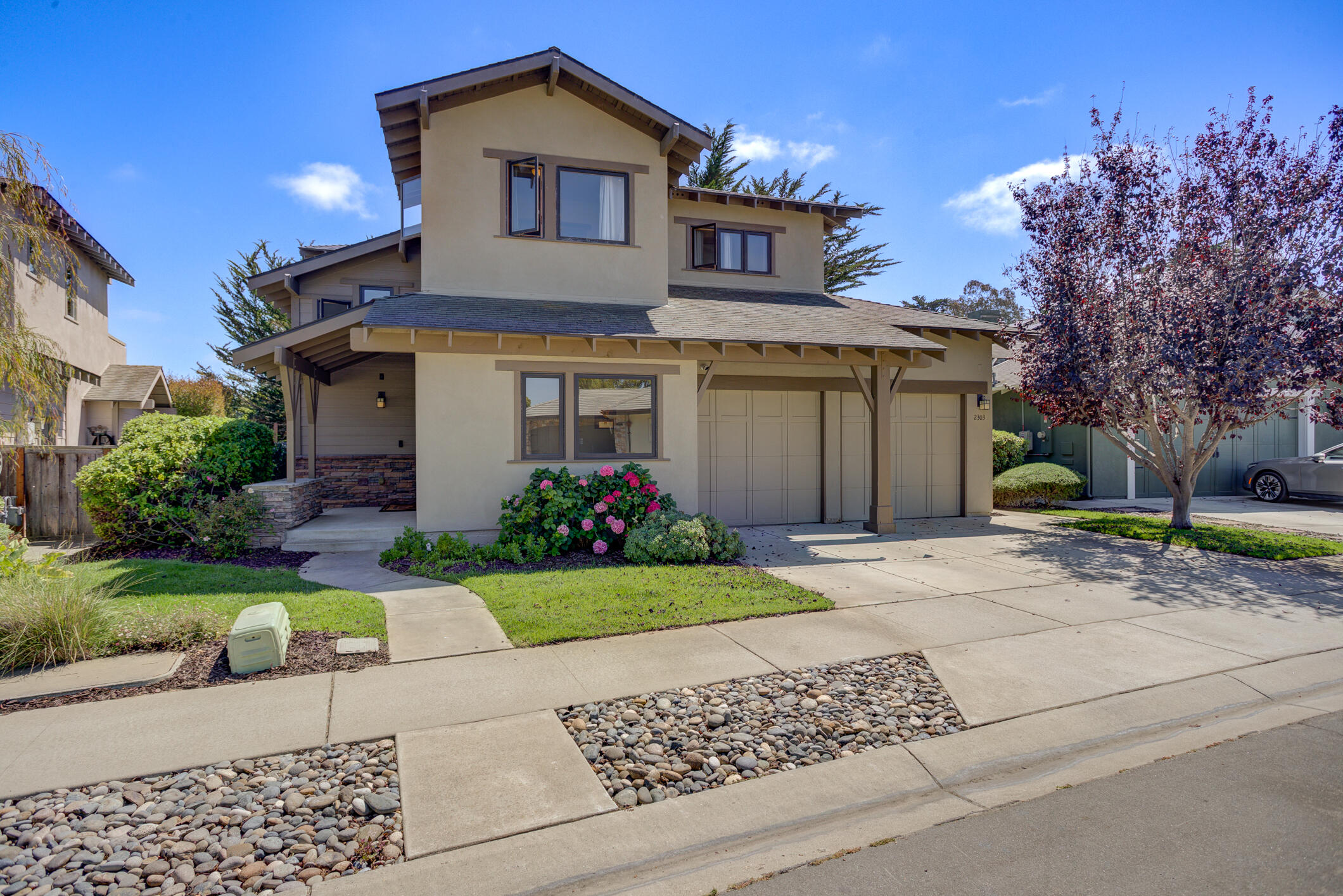 2303 Sanderling Court