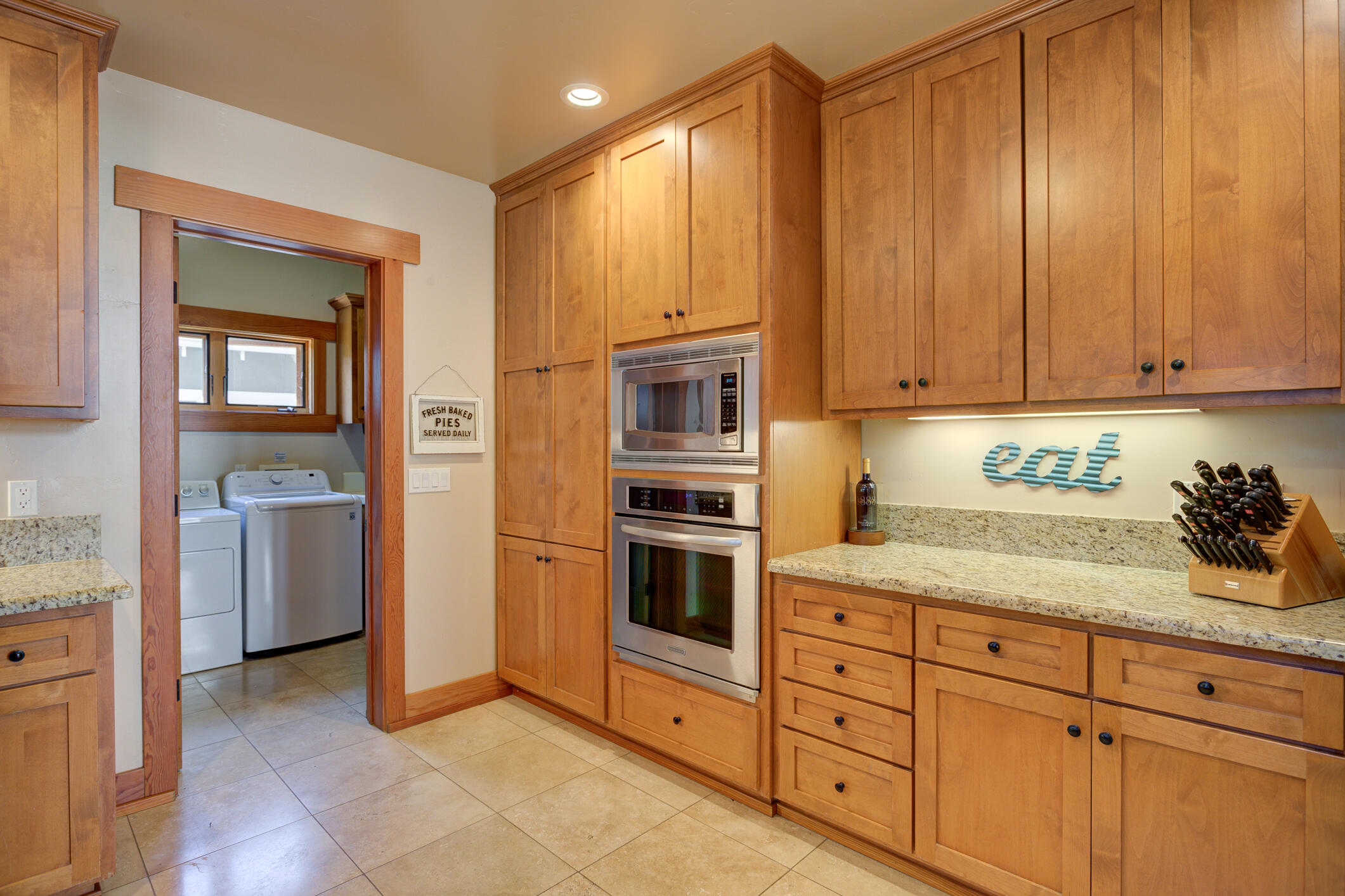 2303 Sanderling Court