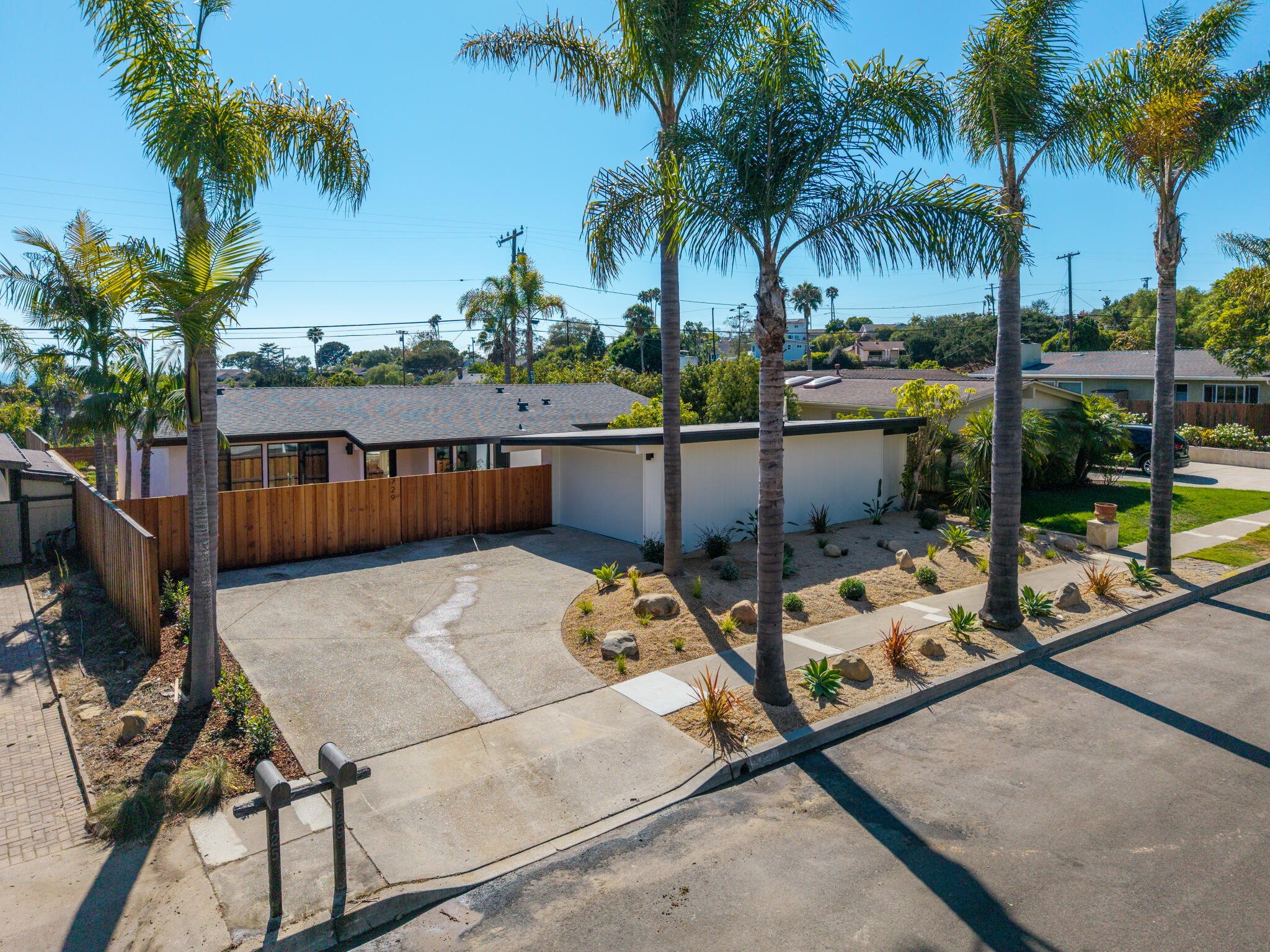 729 Juanita Avenue
