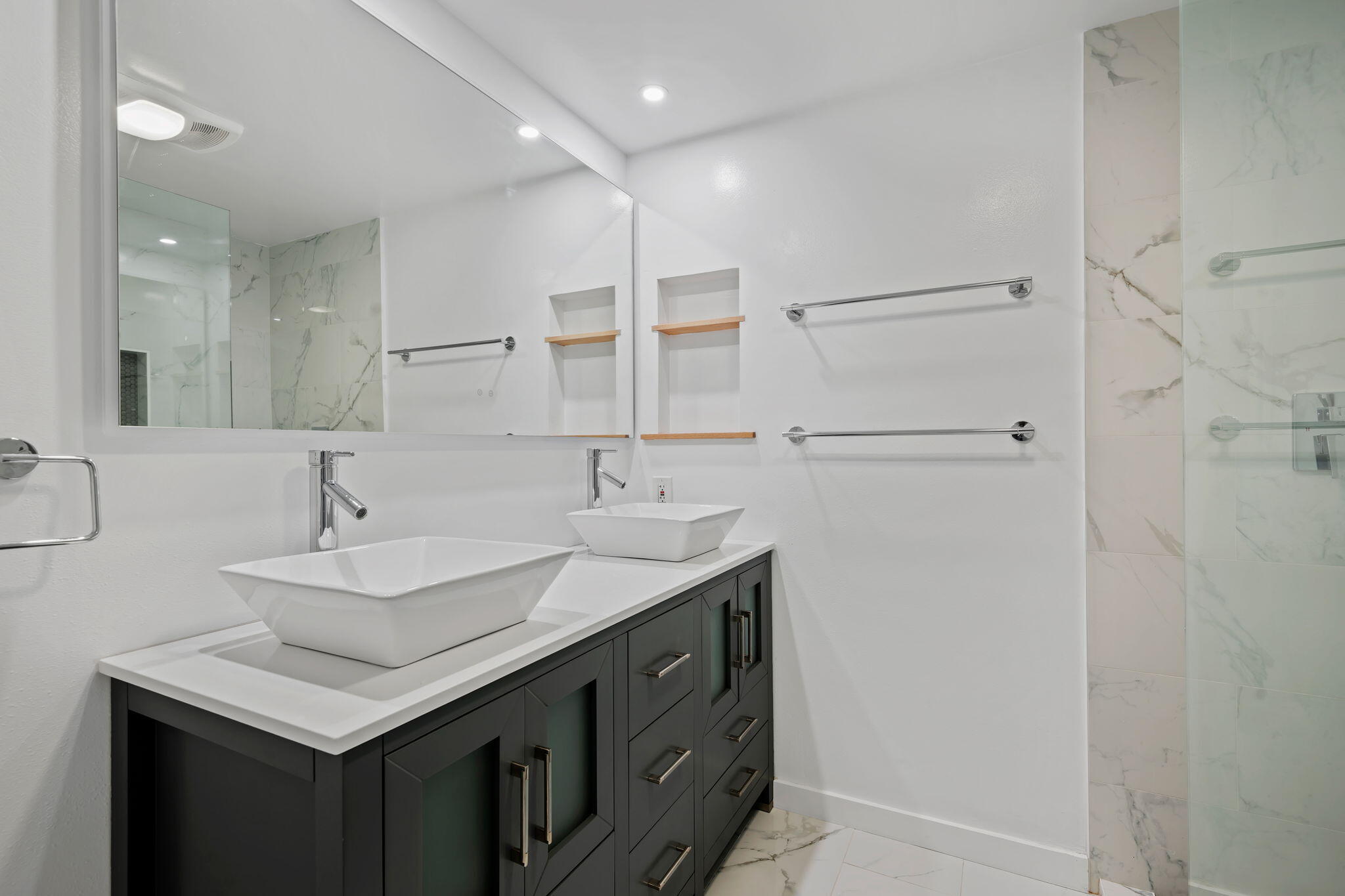 2727 Miradero Drive Apt 208