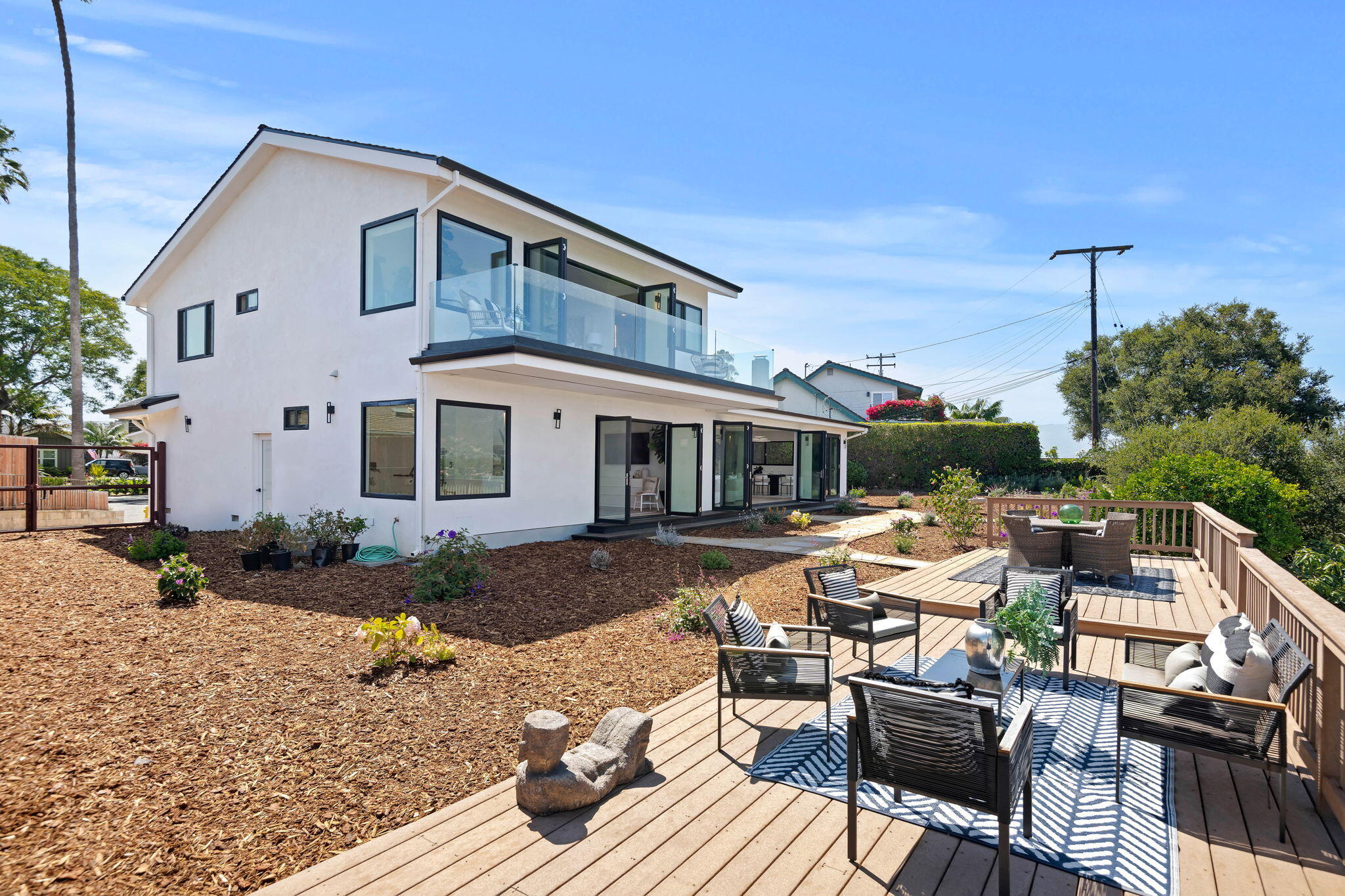 1106 Crestline Drive