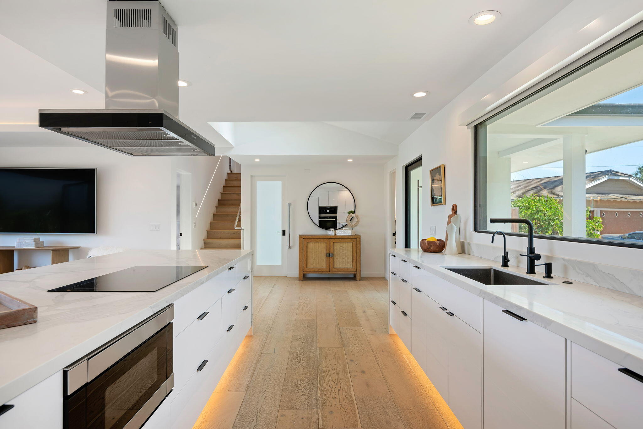 1106 Crestline Drive