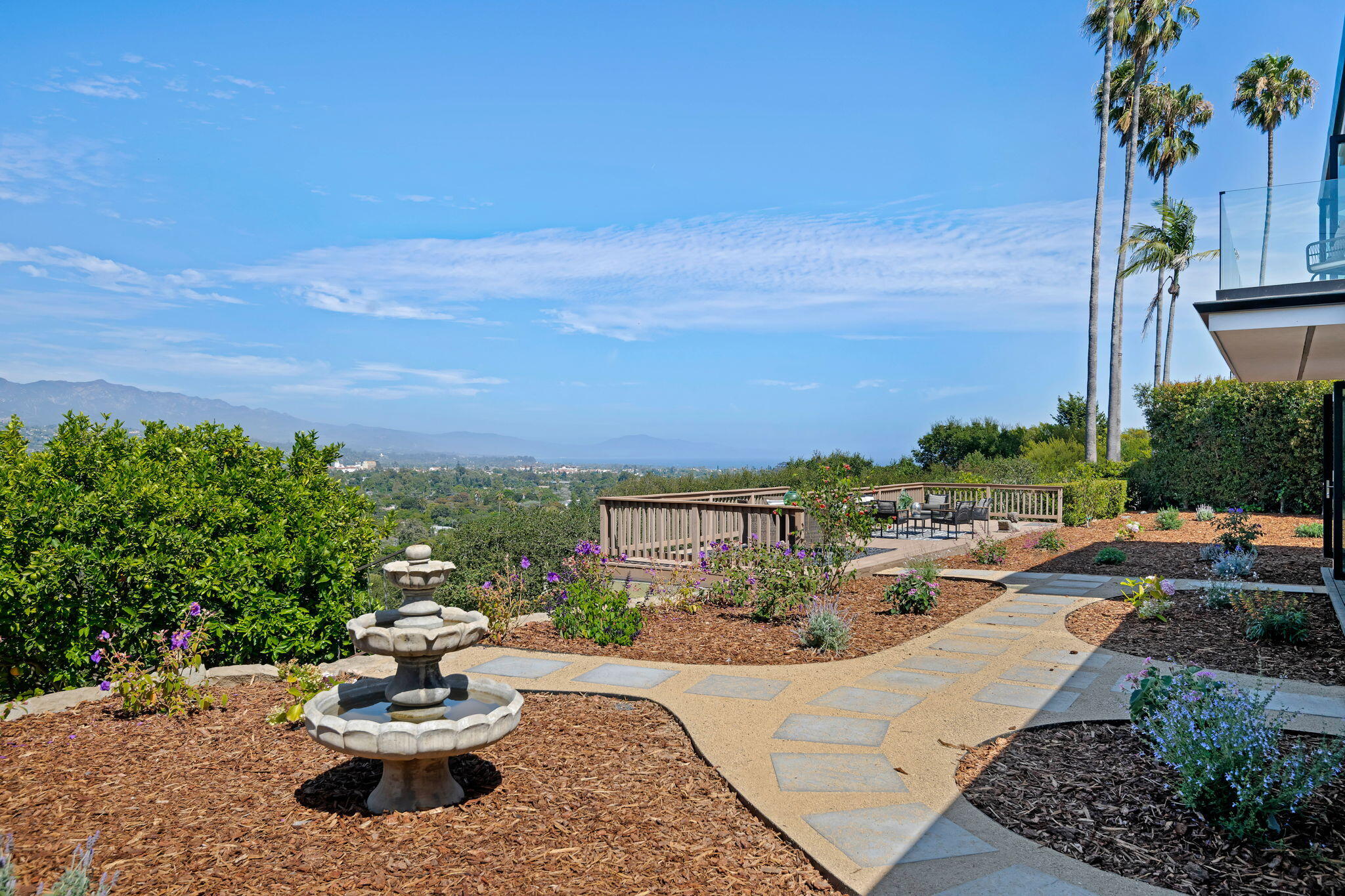 1106 Crestline Drive
