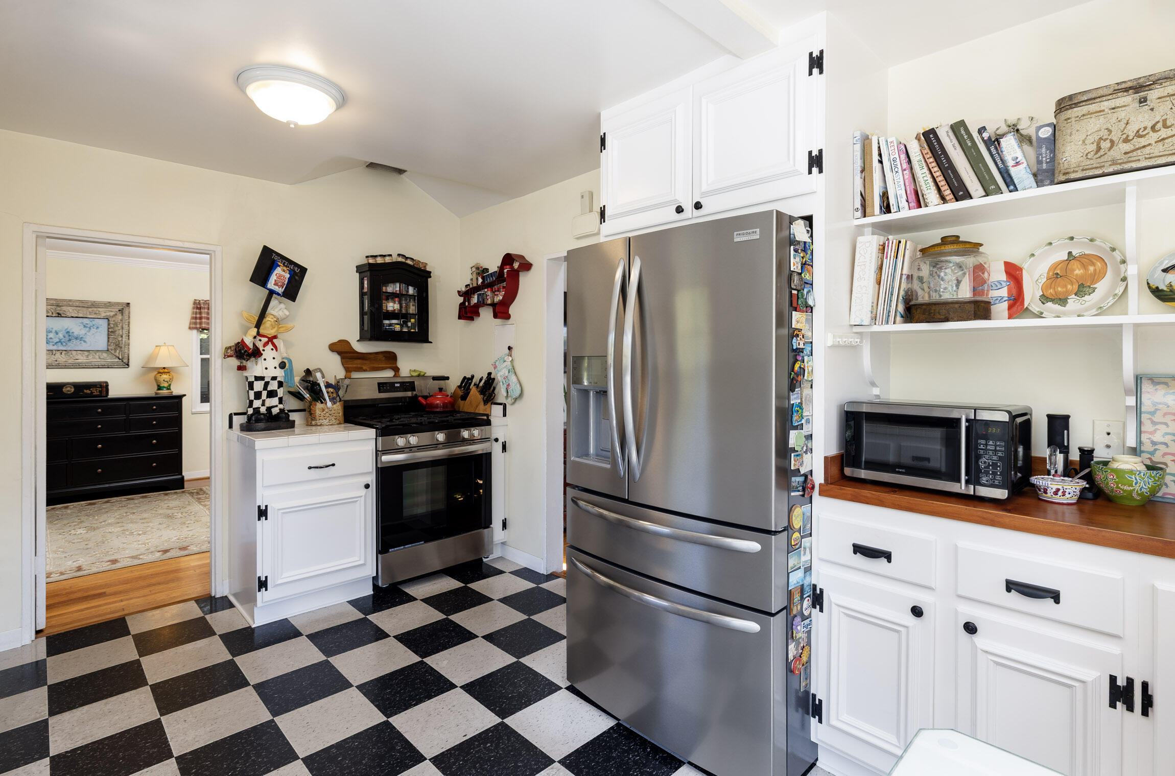 3892 Fairfax Road