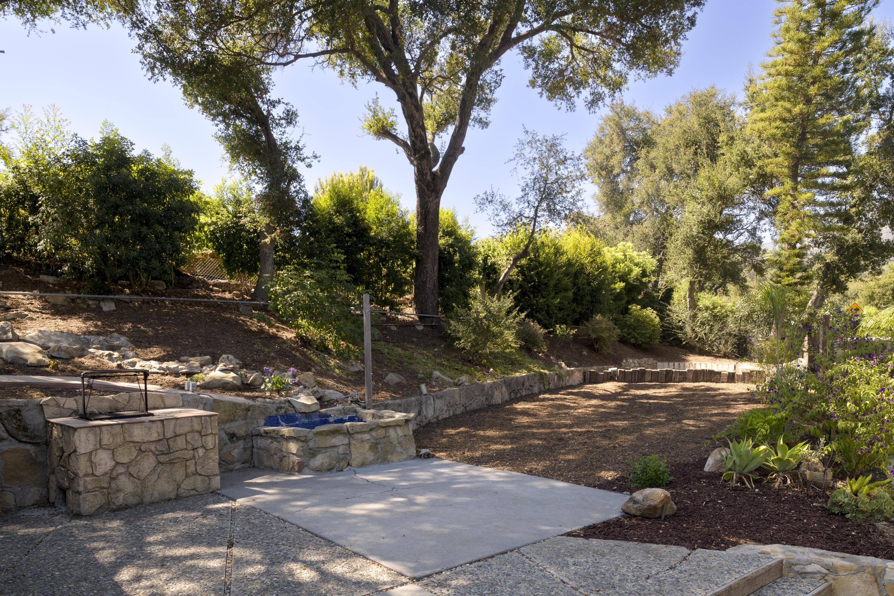 1085 Tunnel Road