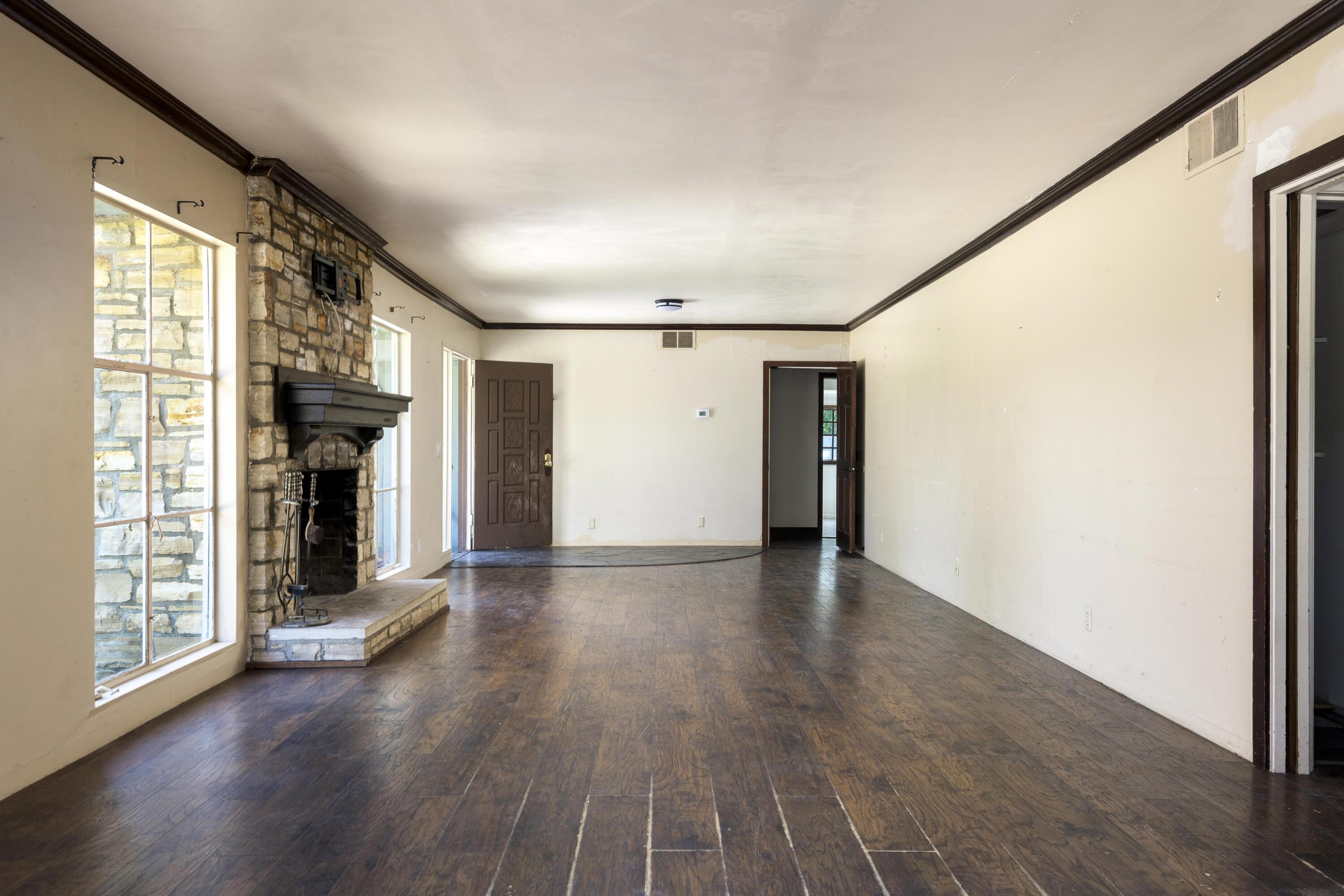 1085 Tunnel Road