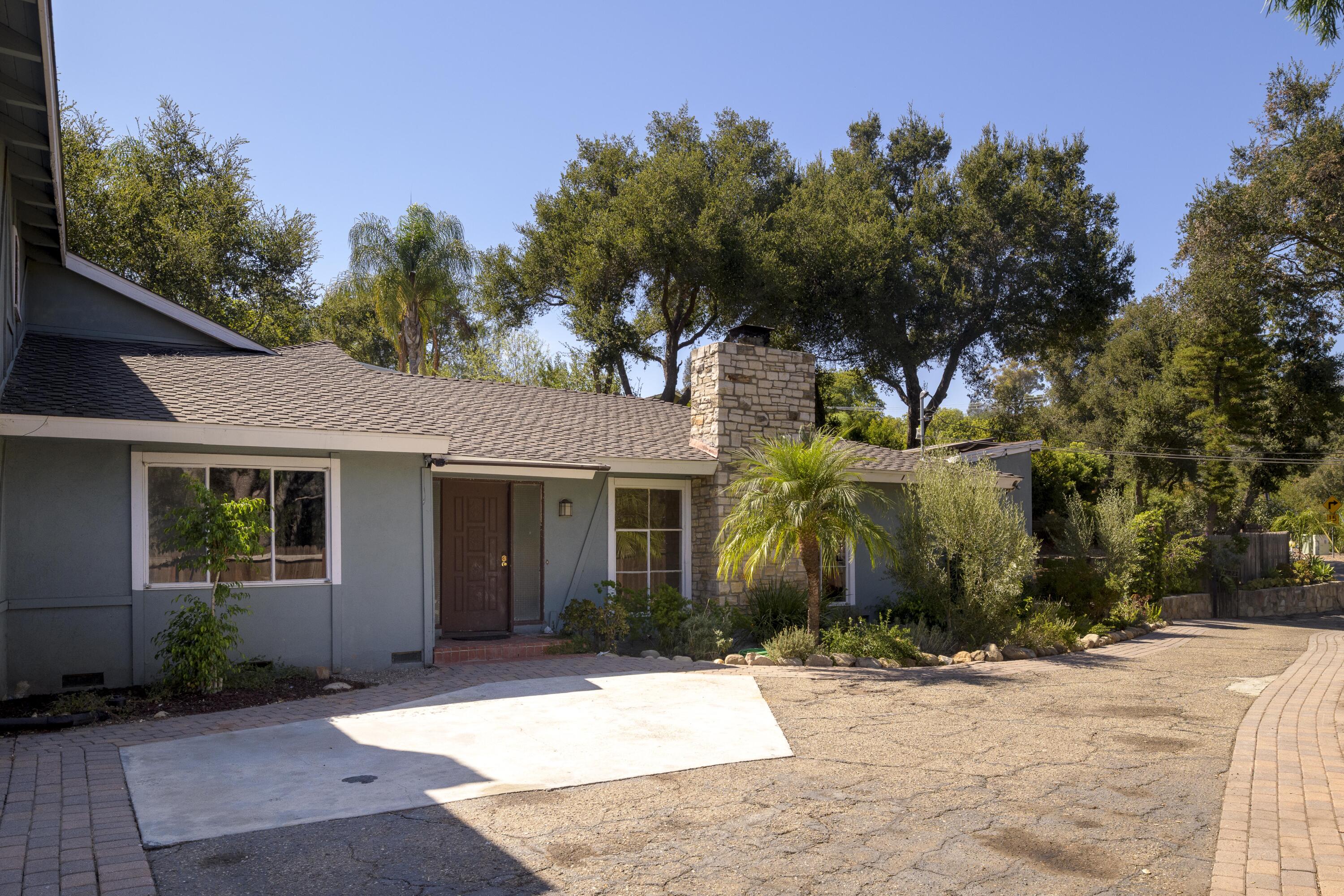 1085 Tunnel Road
