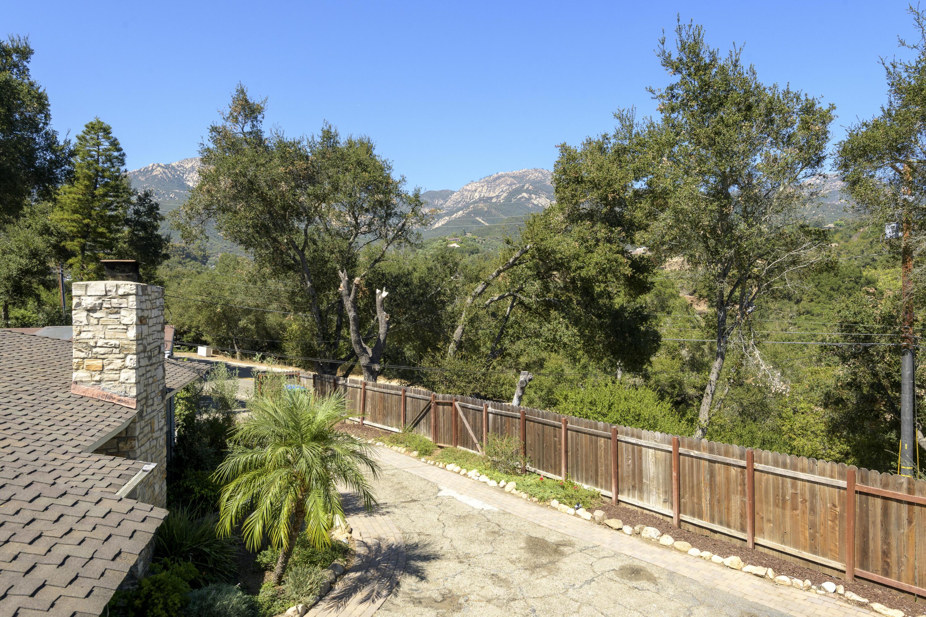 1085 Tunnel Road