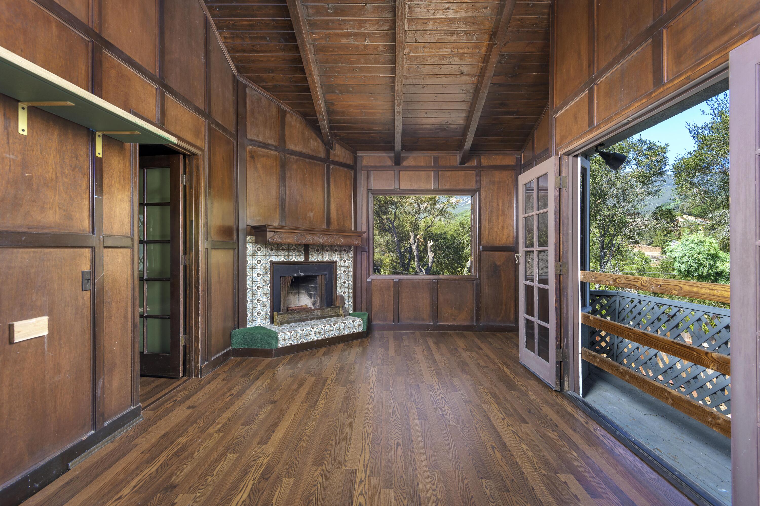 1085 Tunnel Road