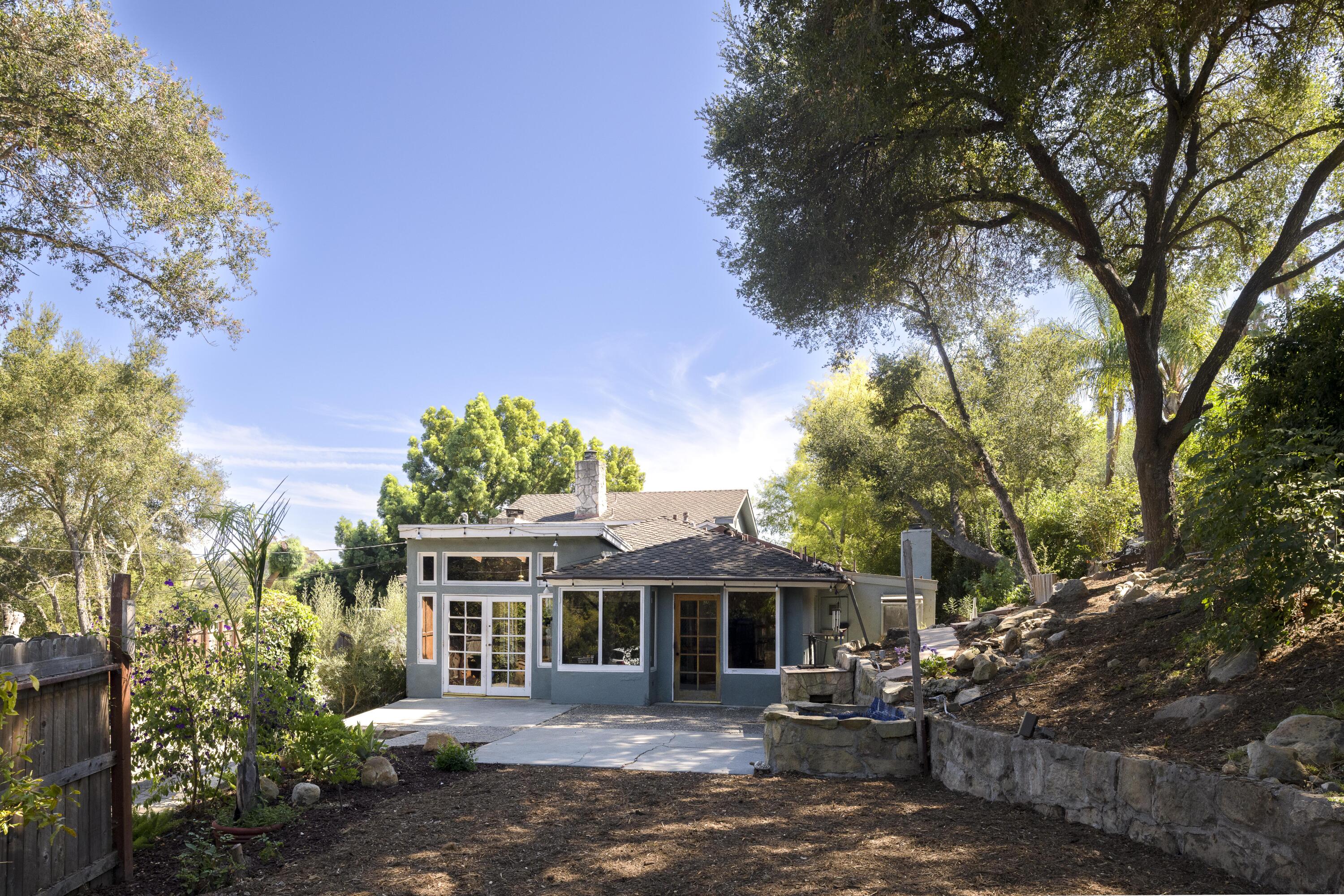 1085 Tunnel Road