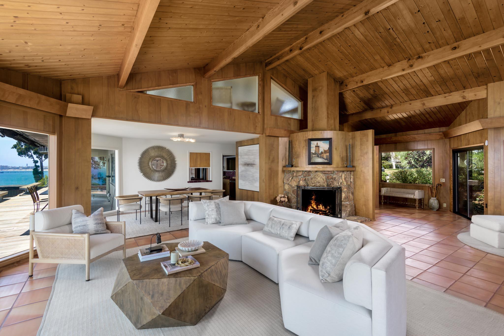 5325 Dorwin Lane