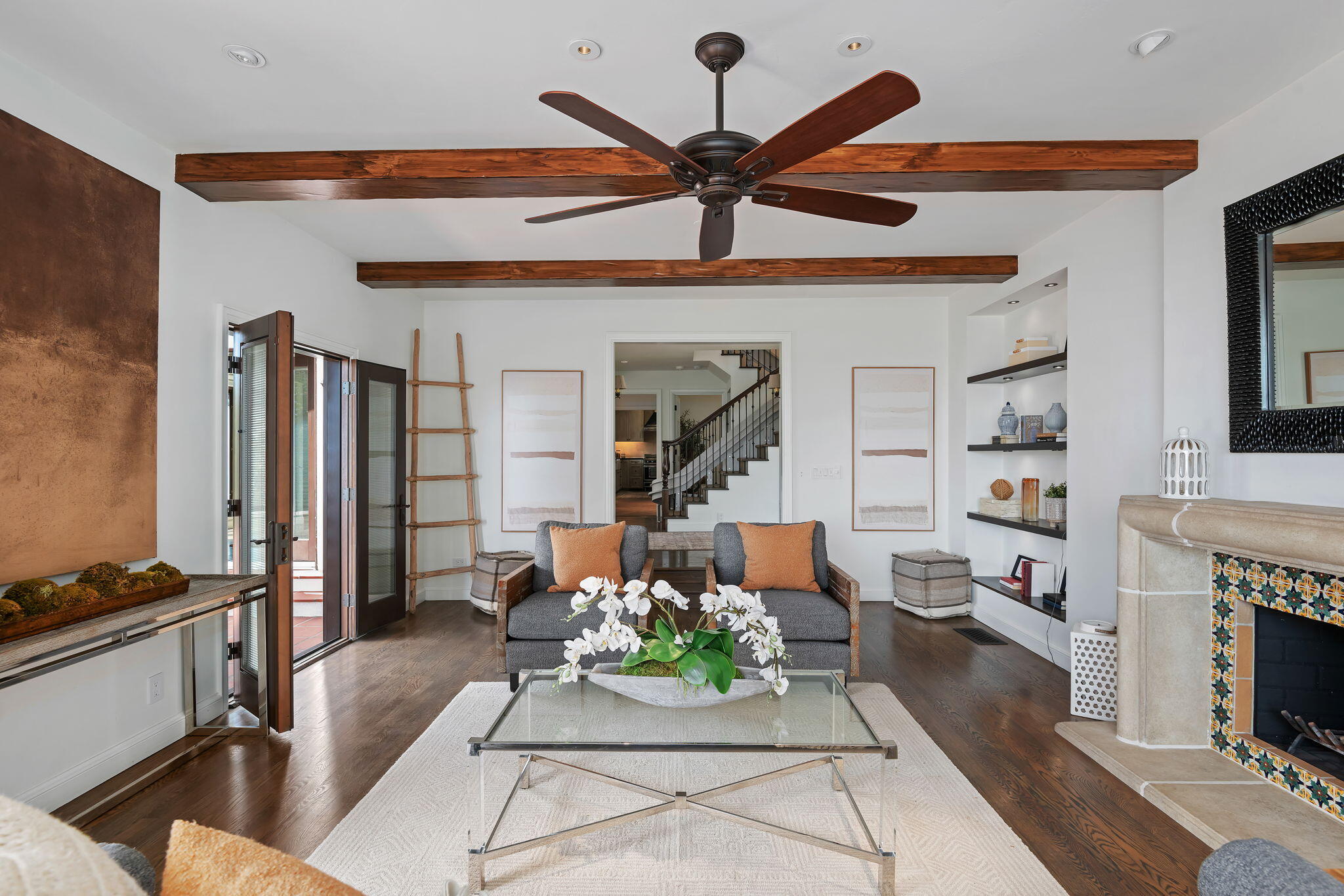 1021 Las Alturas Road