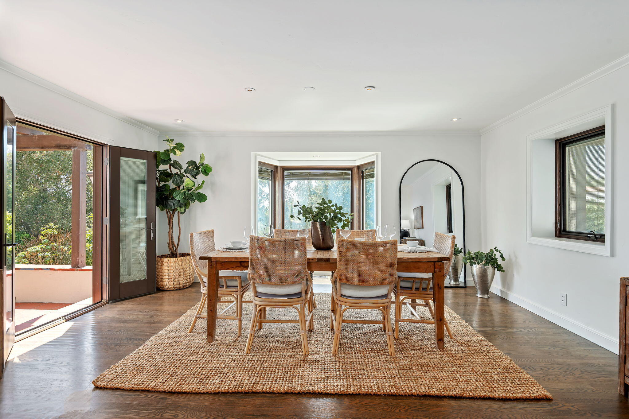 1021 Las Alturas Road