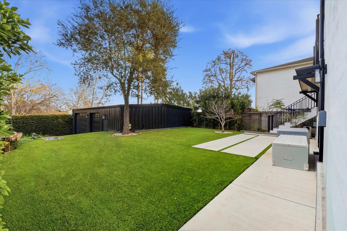 2720 El Prado Road