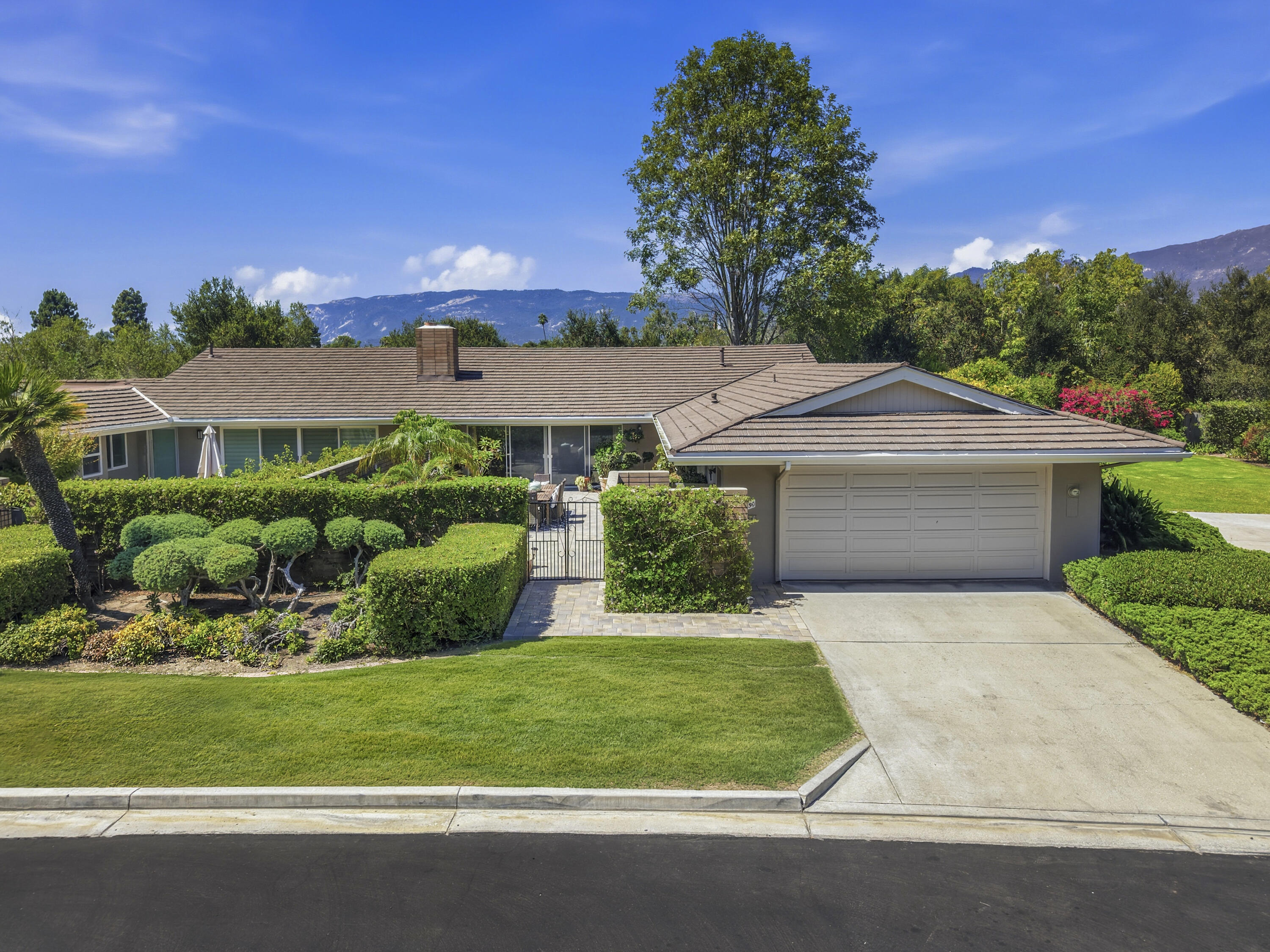 4550 Carriage Hill Drive