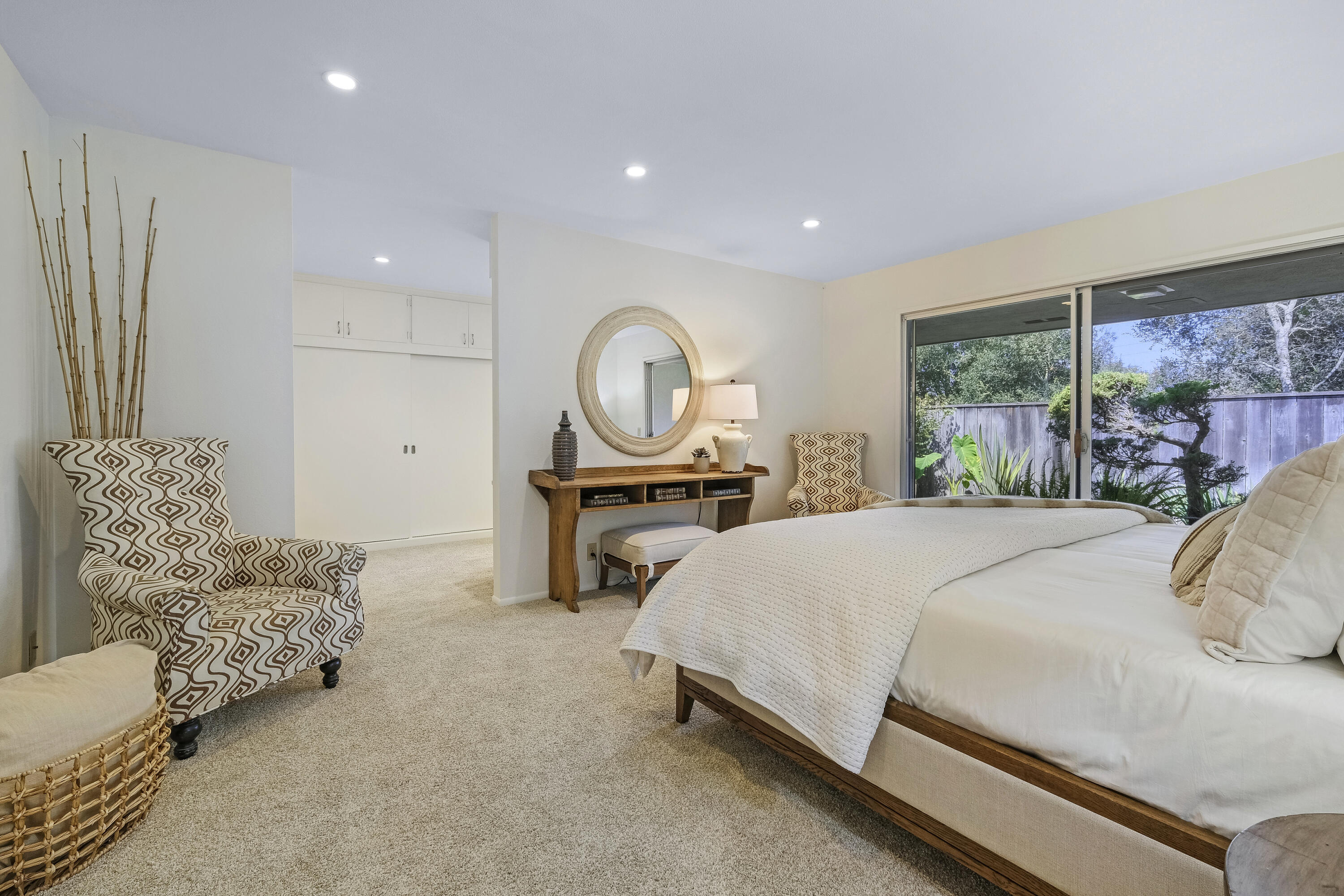 4550 Carriage Hill Drive