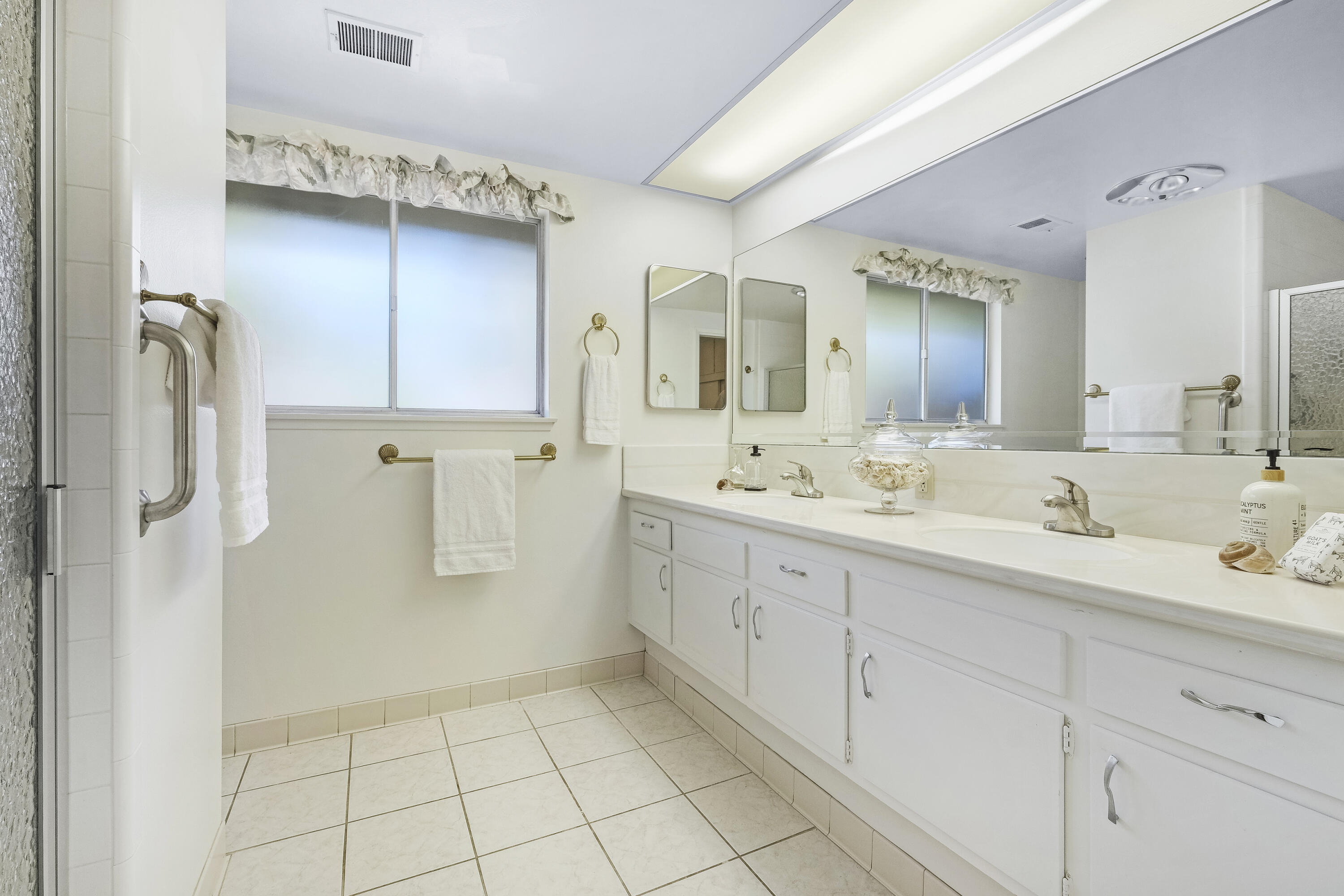 4550 Carriage Hill Drive