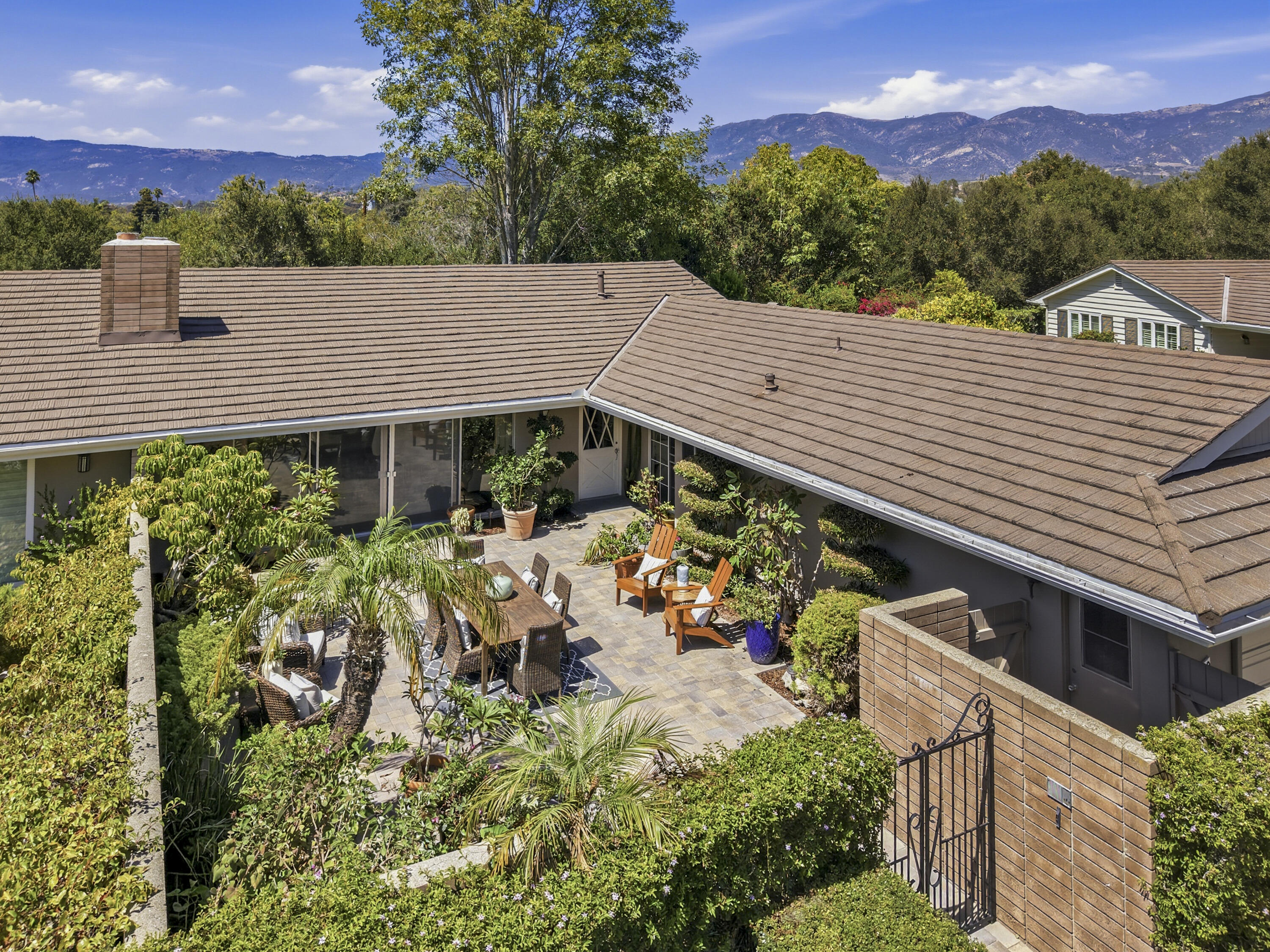 4550 Carriage Hill Drive