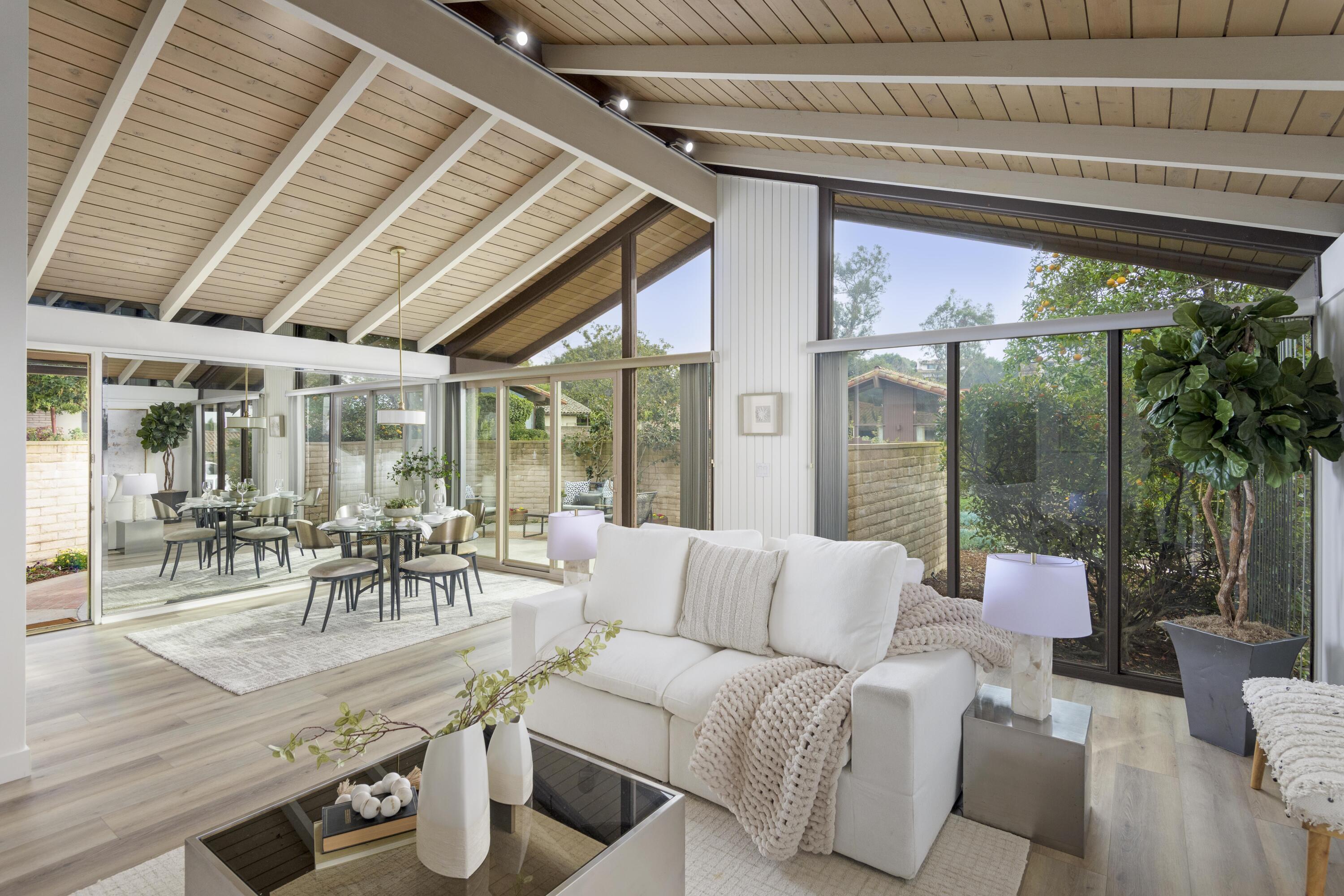 2756 Miradero Drive