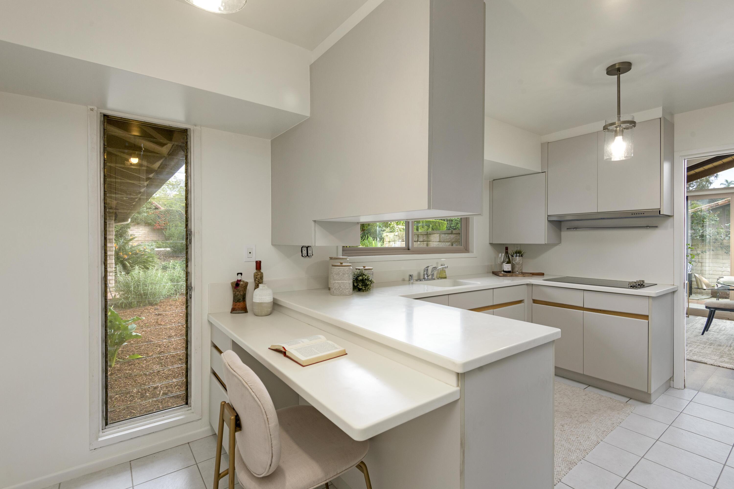 2756 Miradero Drive
