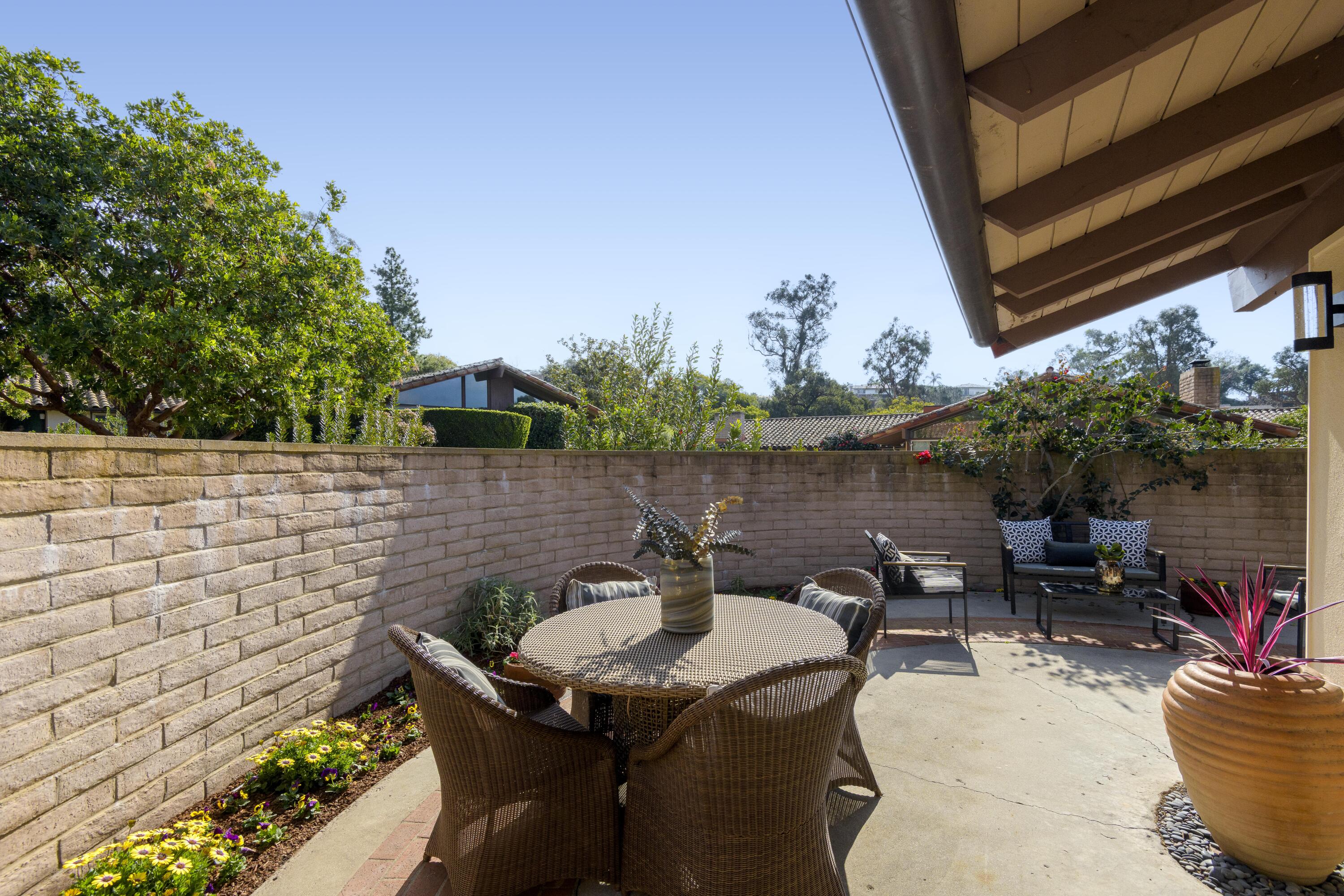 2756 Miradero Drive