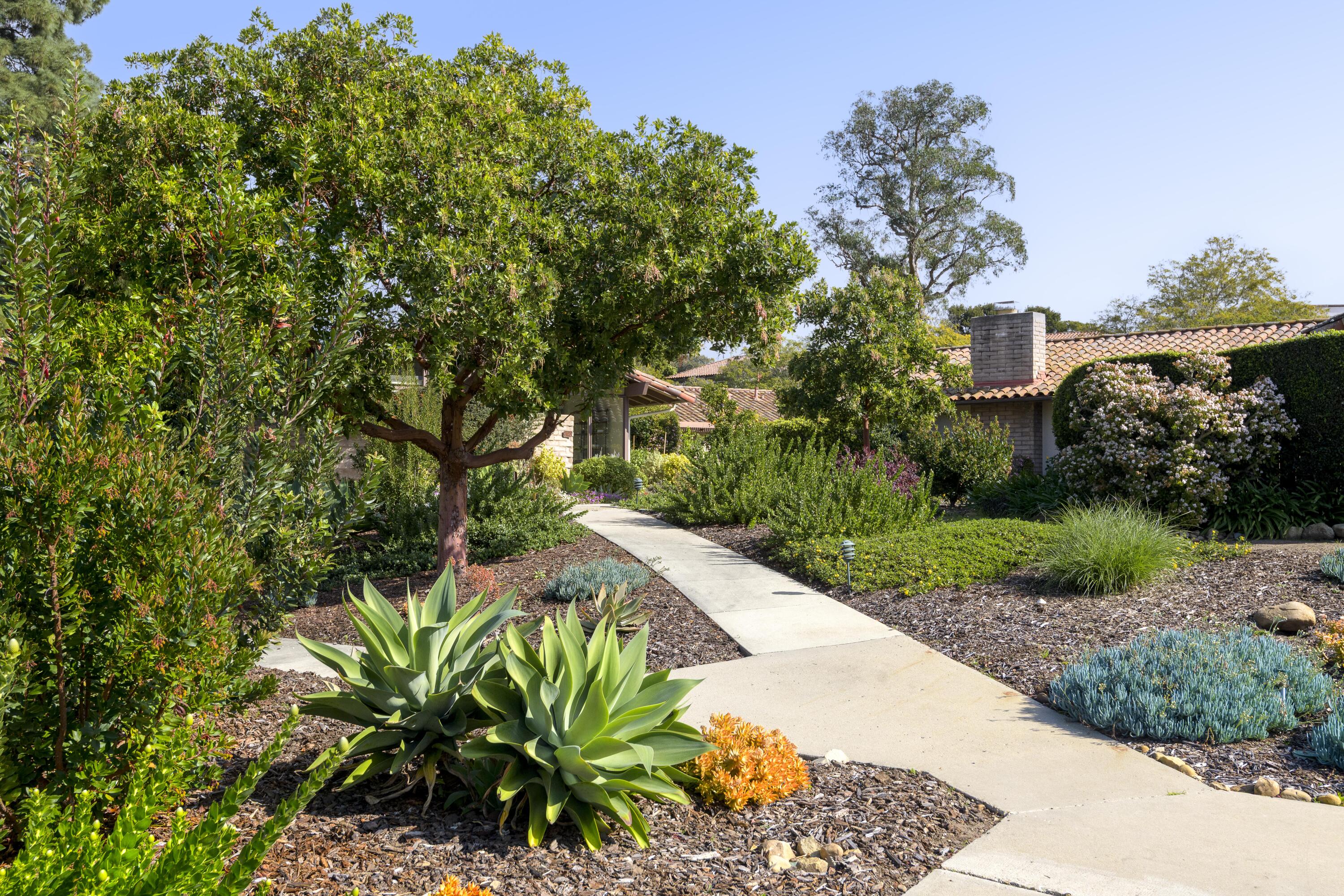 2756 Miradero Drive