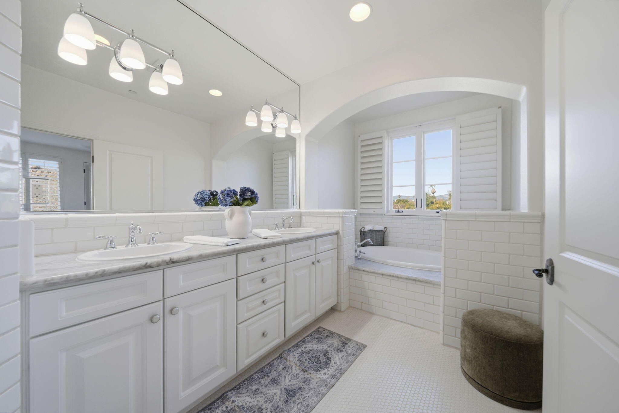 218 Santa Barbara Street Unit: D