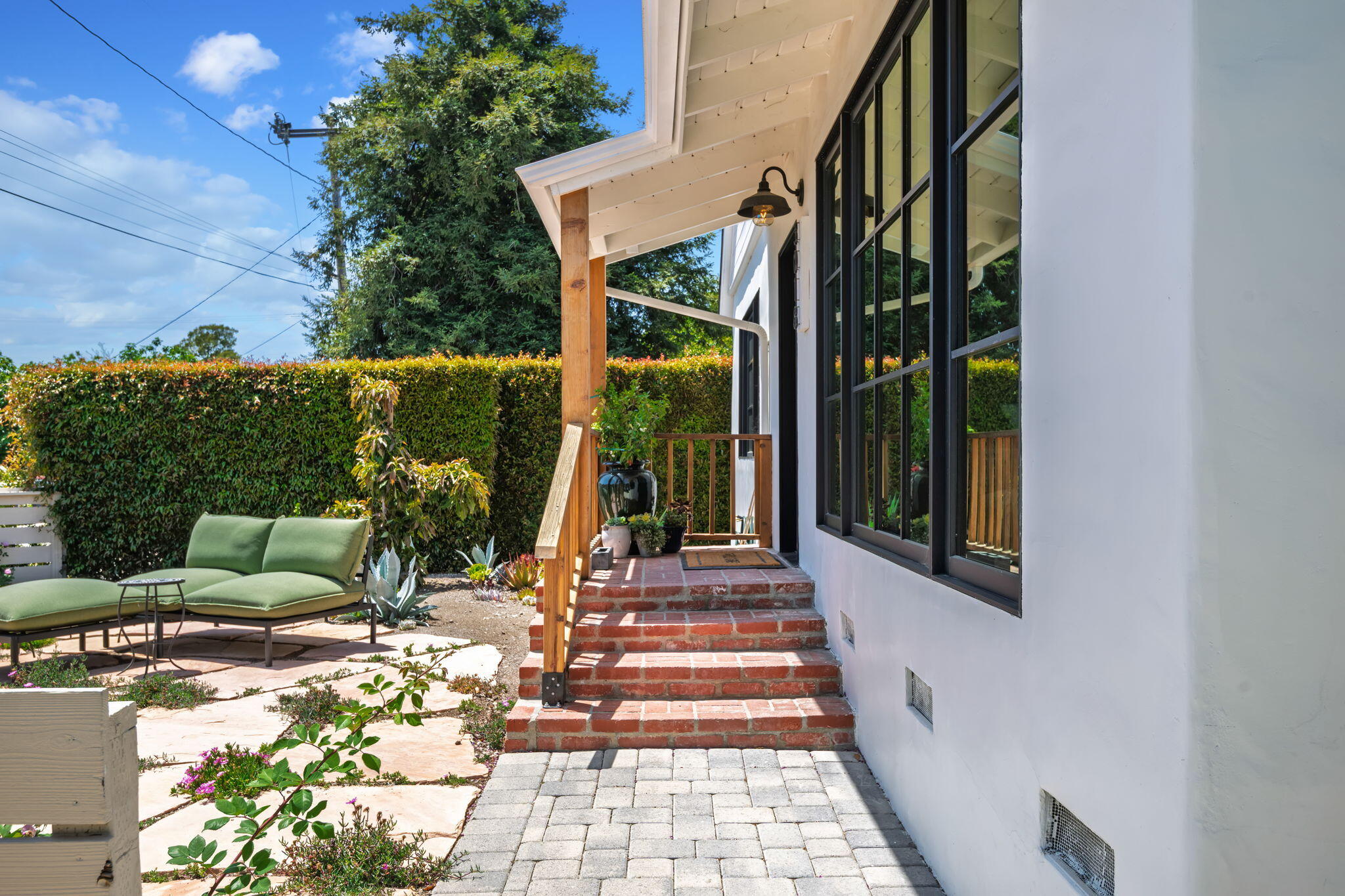 3018 Ventura Drive