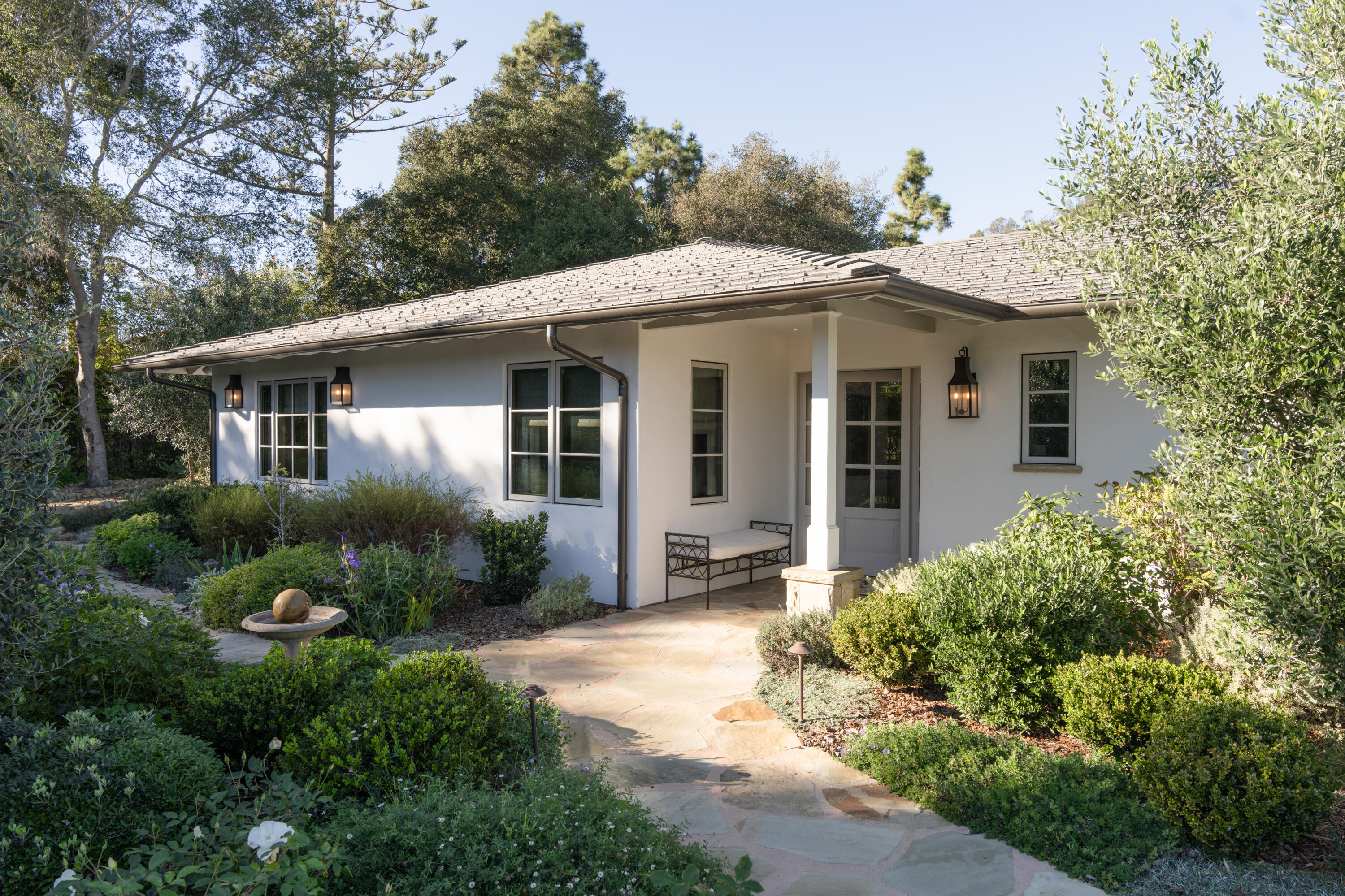 830 Summit Road