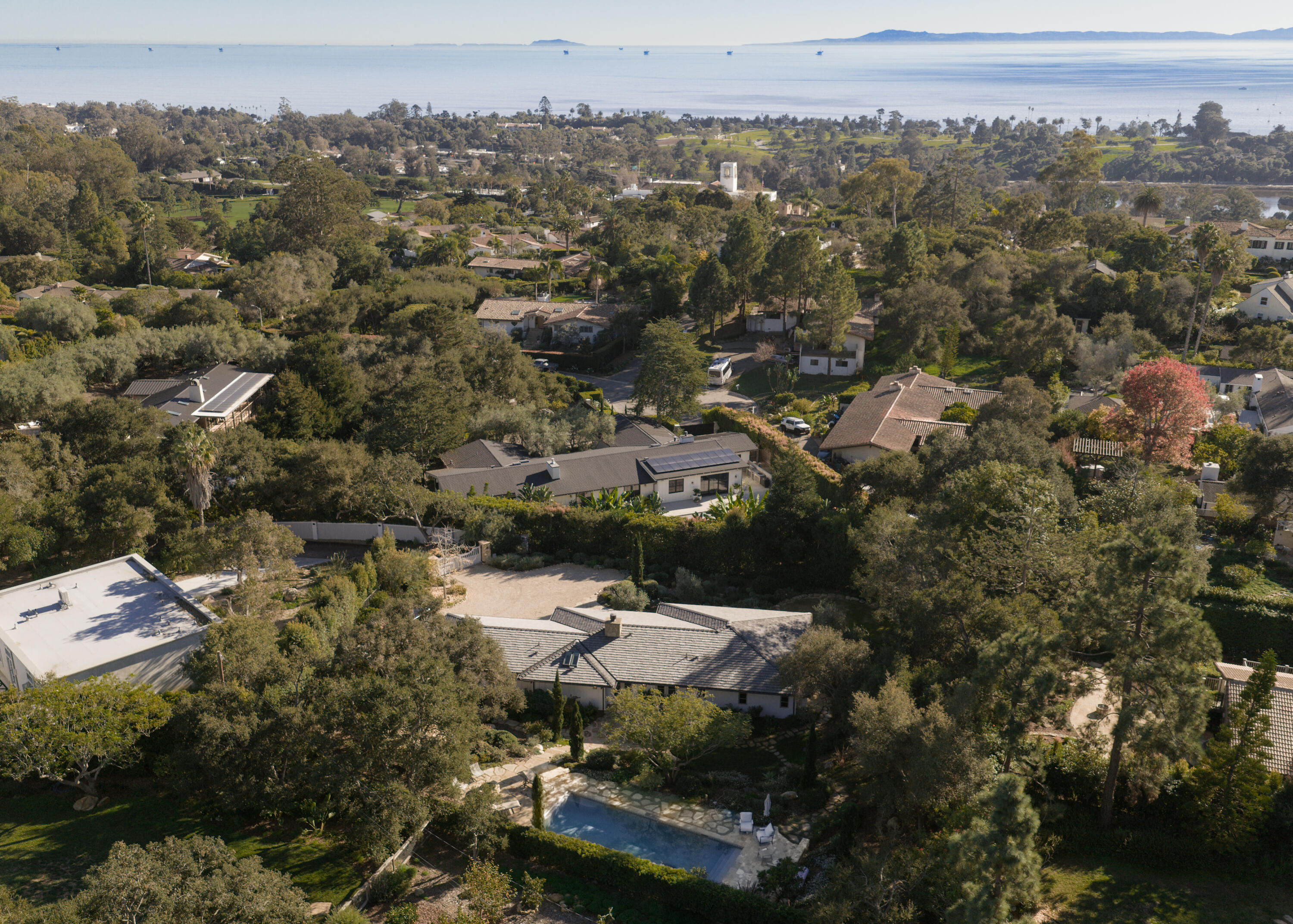 830 Summit Road