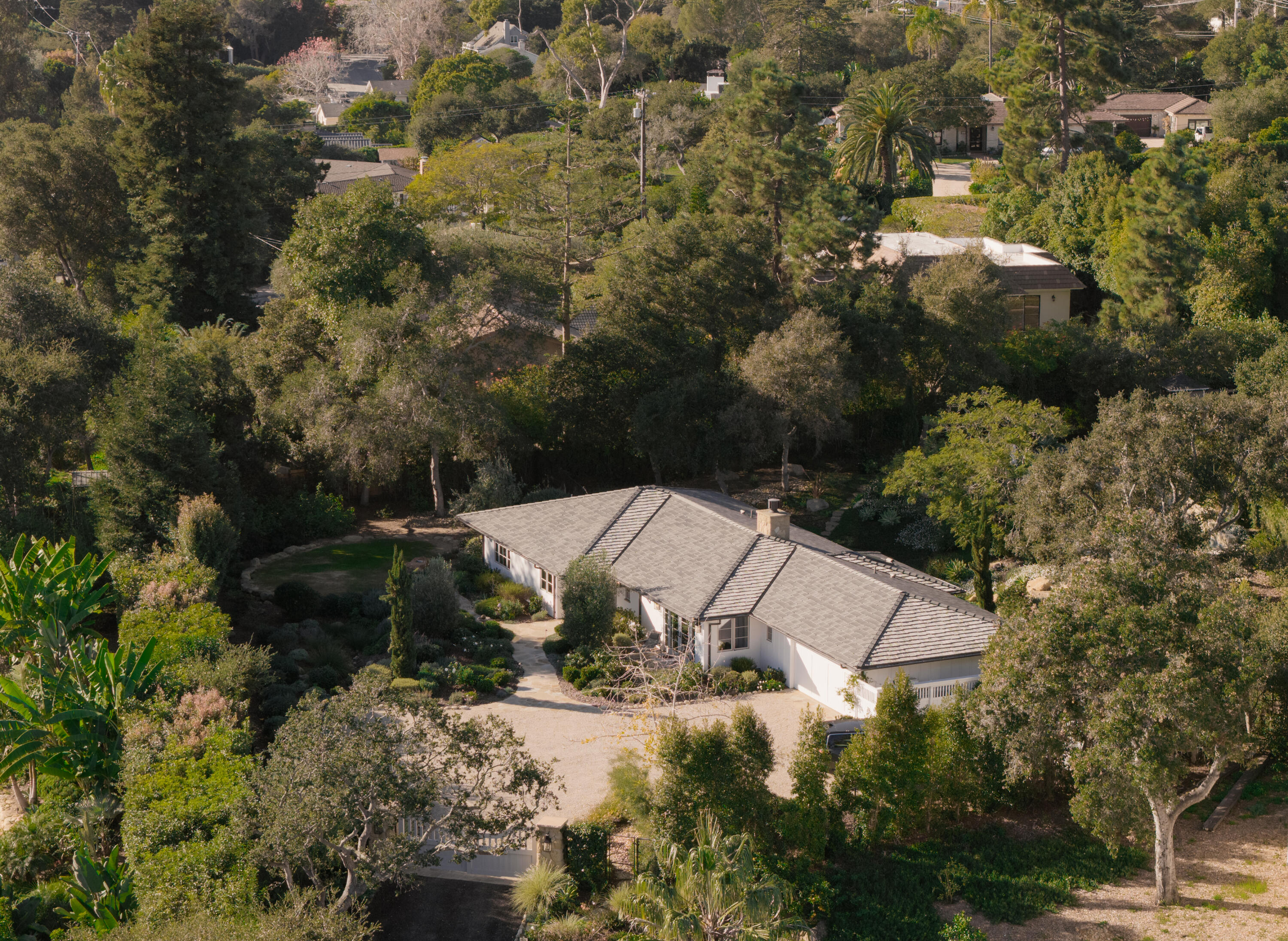 830 Summit Road
