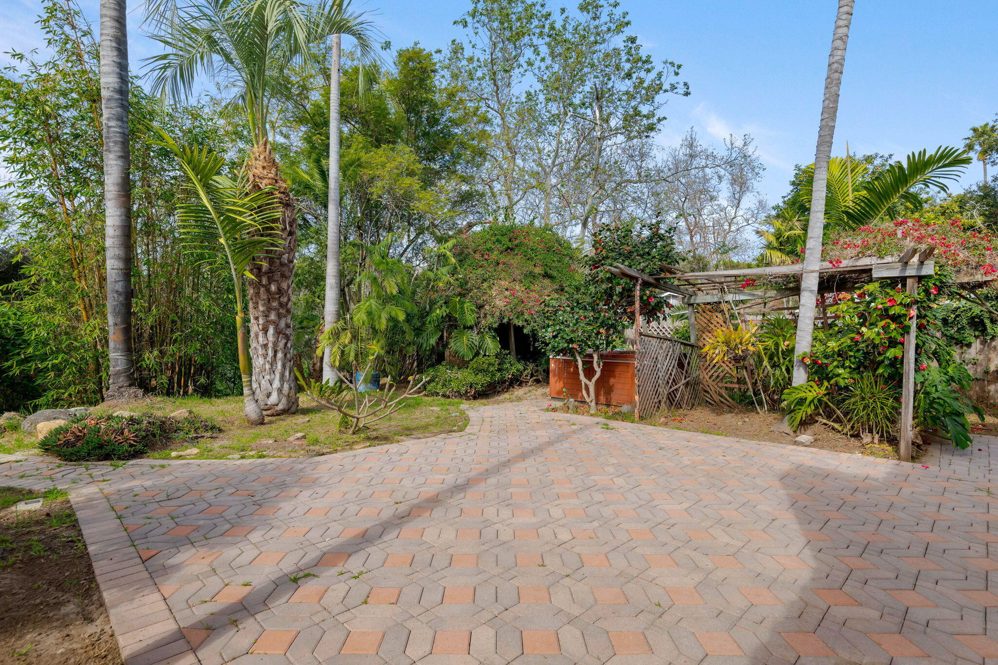 163 Lassen Drive