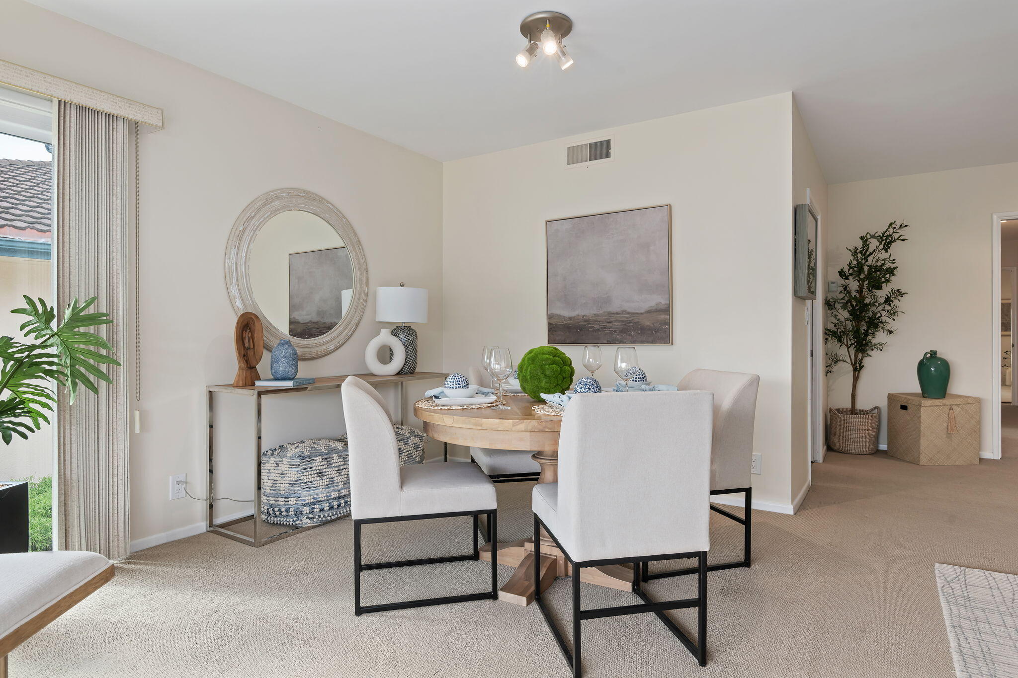 2030 State Street Apt 6