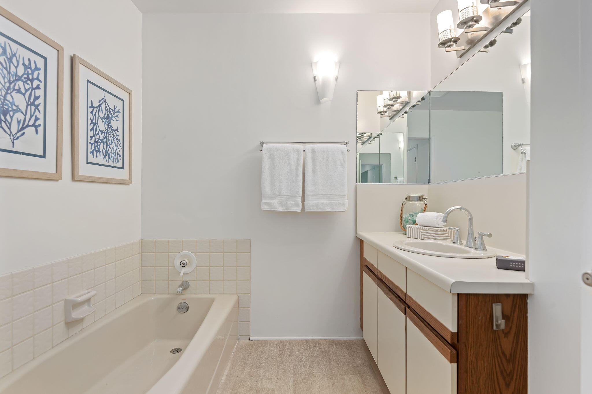 2030 State Street Apt 6